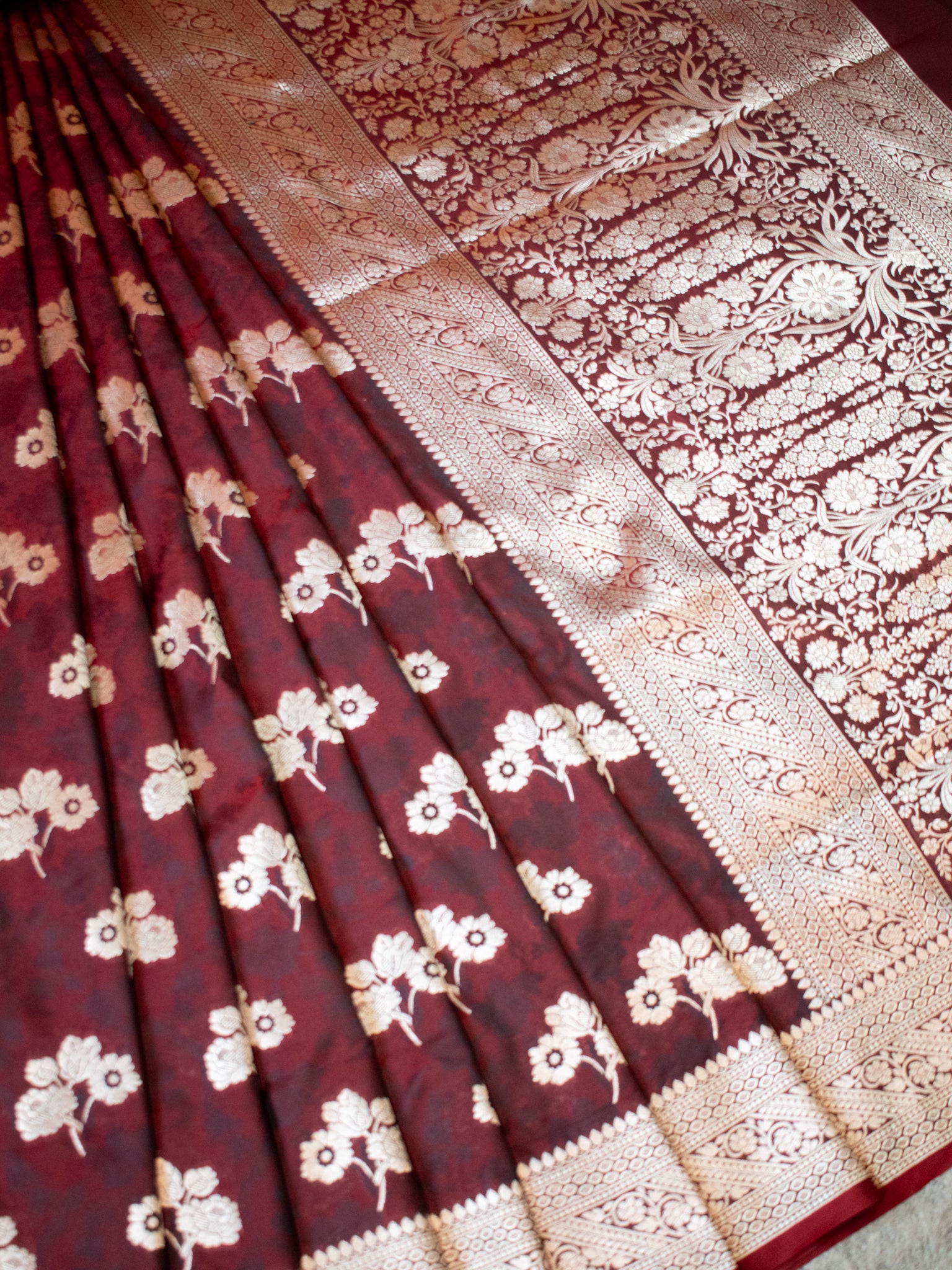 Banarasi Art Katan Silk Saree With Zari Buta Weaving & Tanchoi Weaving-  Maroon