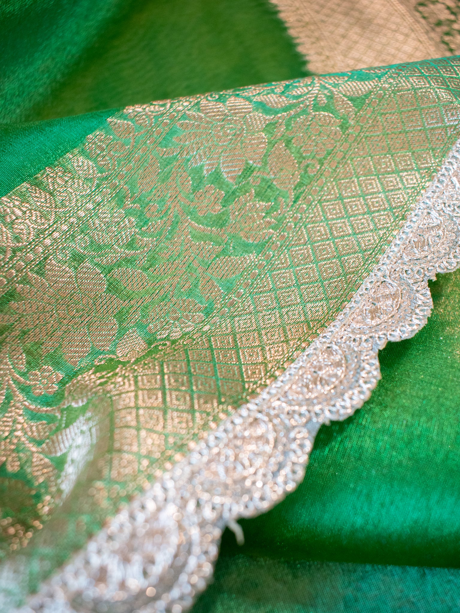 Banarasi Plain Tissue Saree With Lace Border - Green