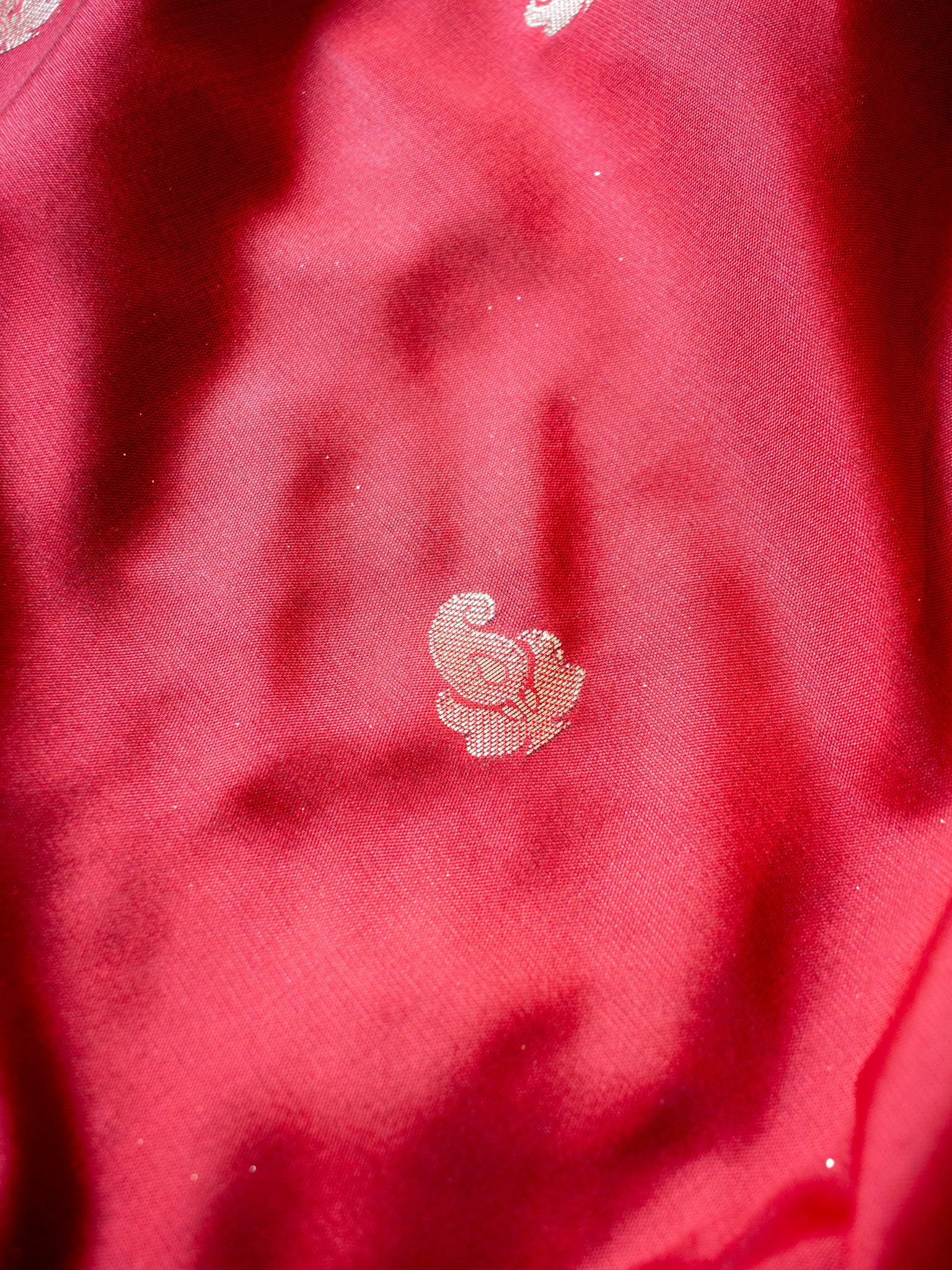 Banarasi Semi Silk Saree With Buti Zari Weaving & Lace  Border - Red