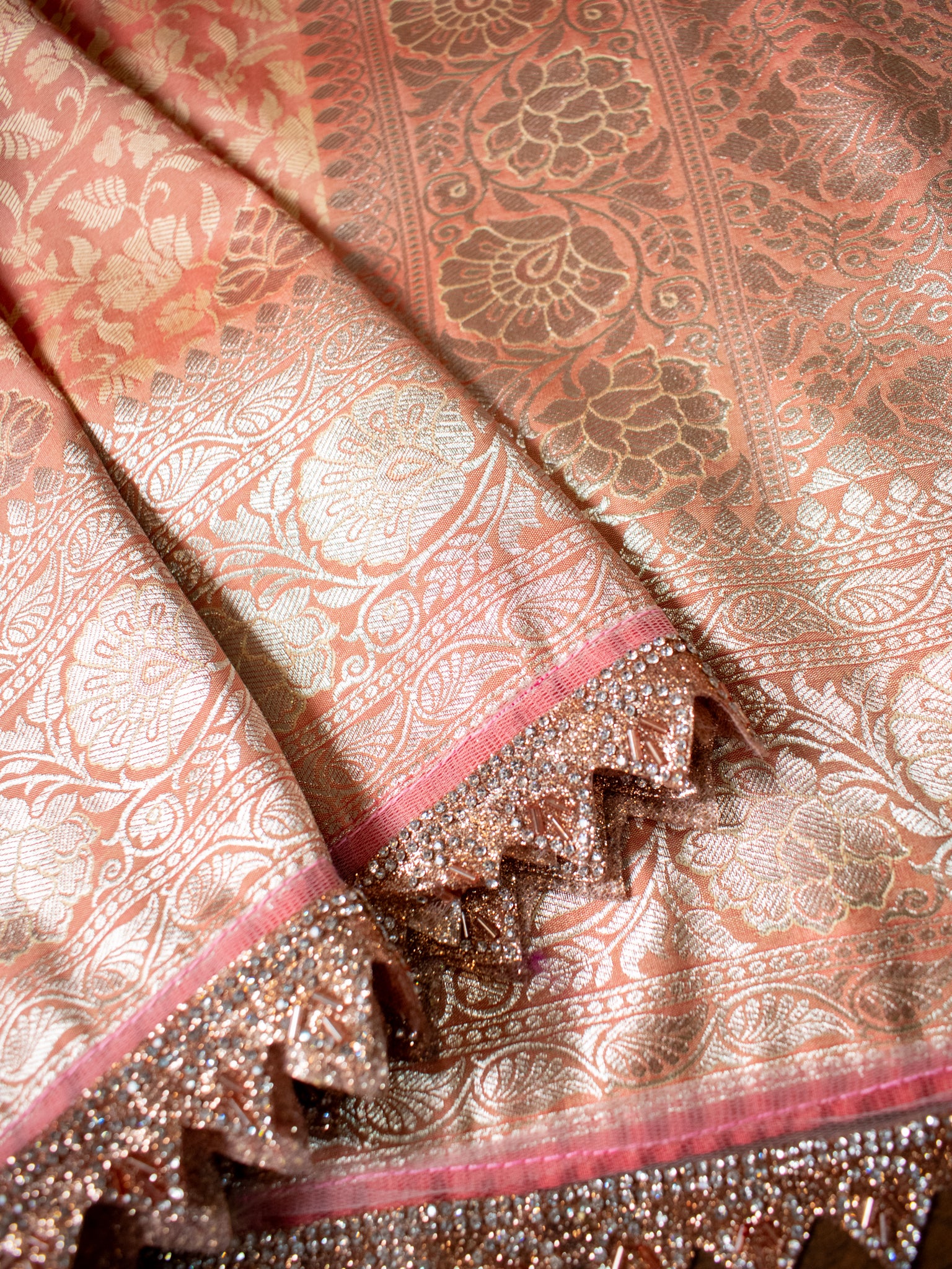 Banarasi Art Katan Silk Saree With Zari Buta Weaving & Tanchoi Weaving & Lace Border-Peach