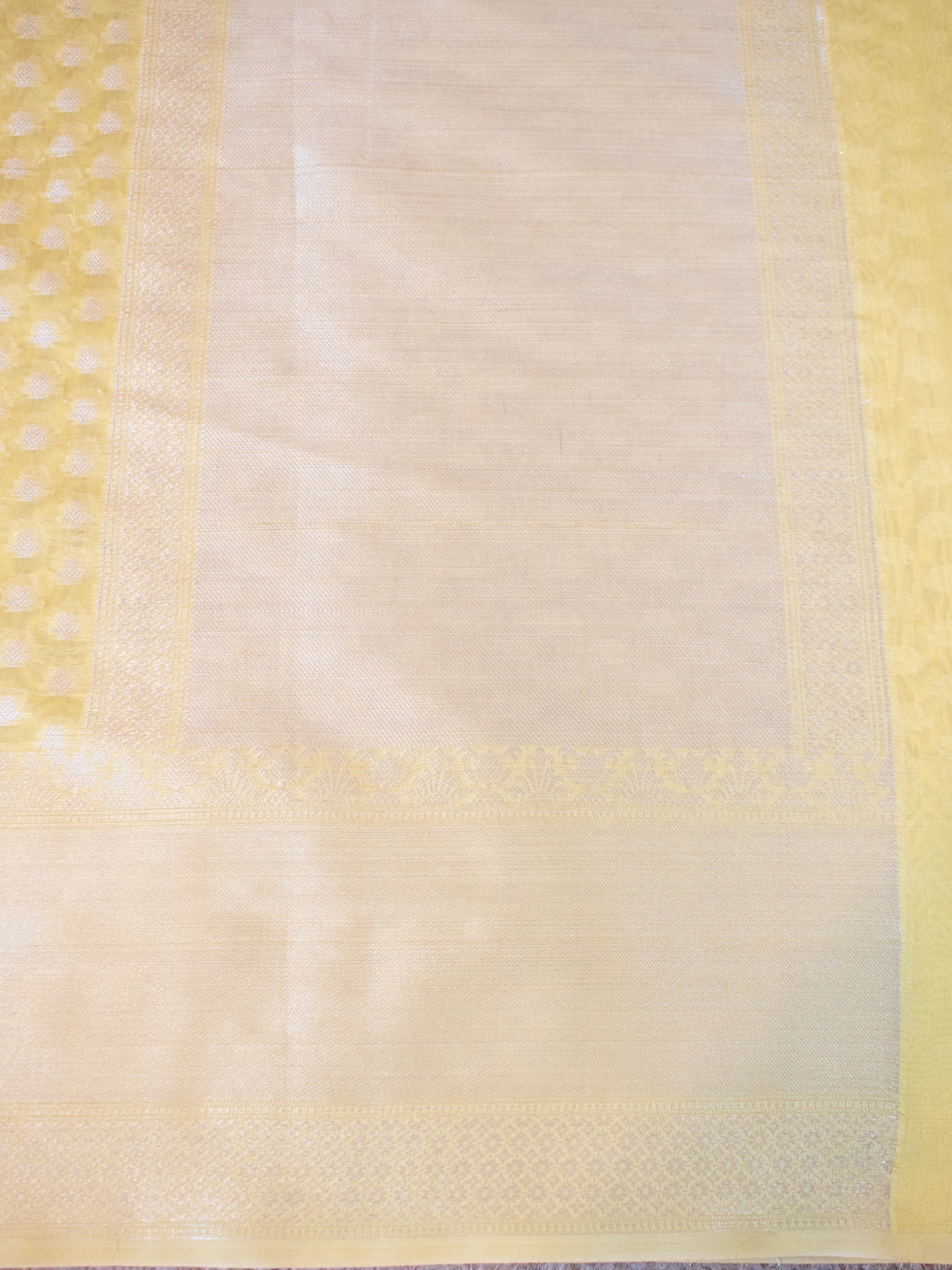 Banarasi Cotton Silk Saree With Silver Zari Buti Weaving & Border -Yellow