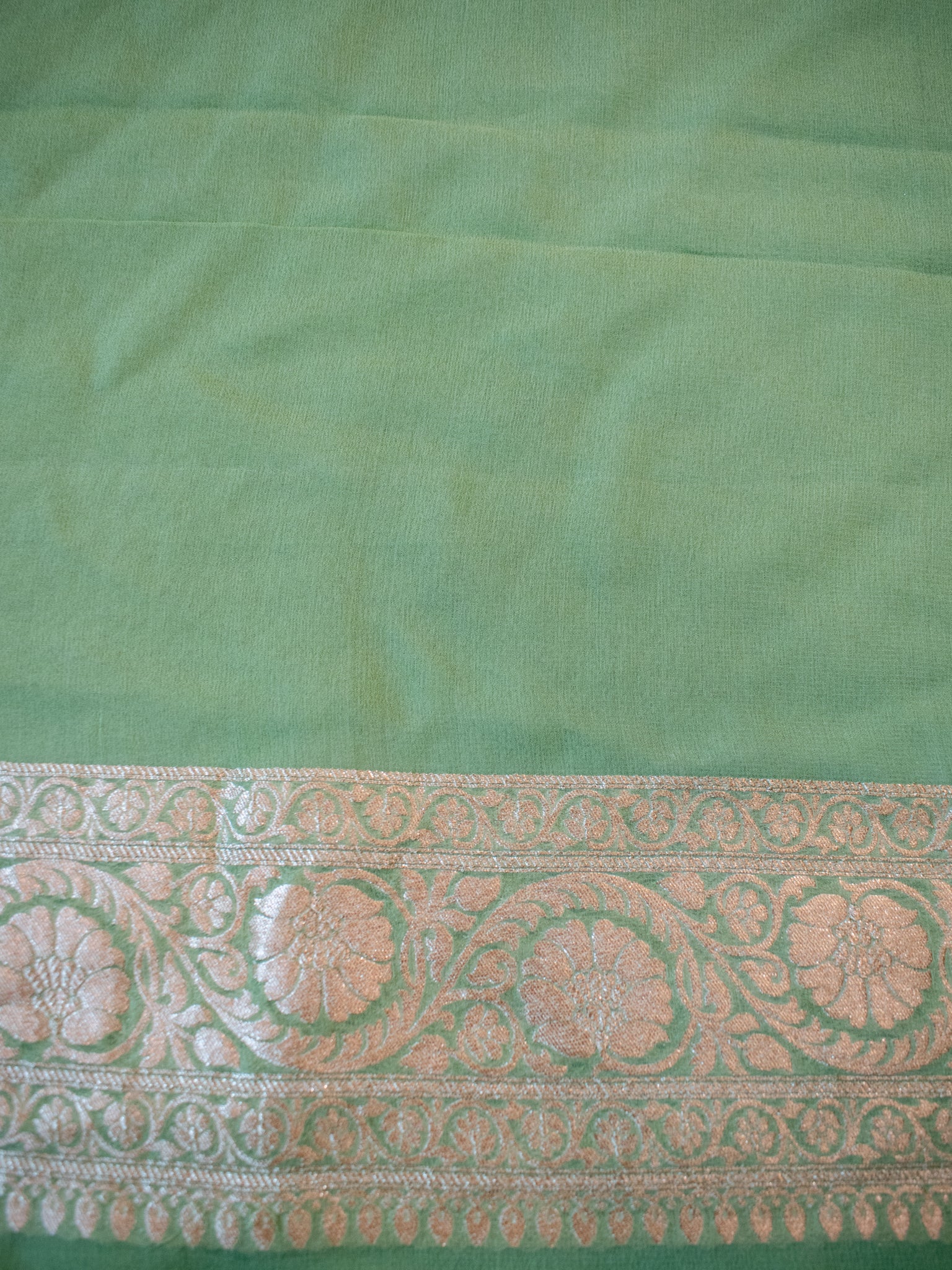 Banarasi Pure Khaddi Georgette Saree With Floral Jaal Zari Weaving- Green