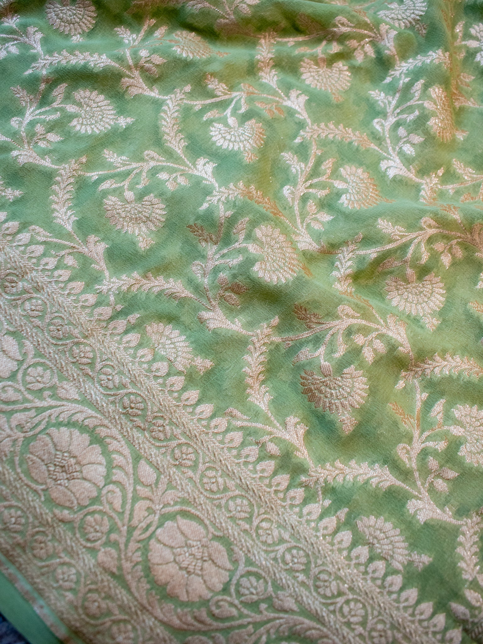 Banarasi Pure Khaddi Georgette Saree With Floral Jaal Zari Weaving- Green