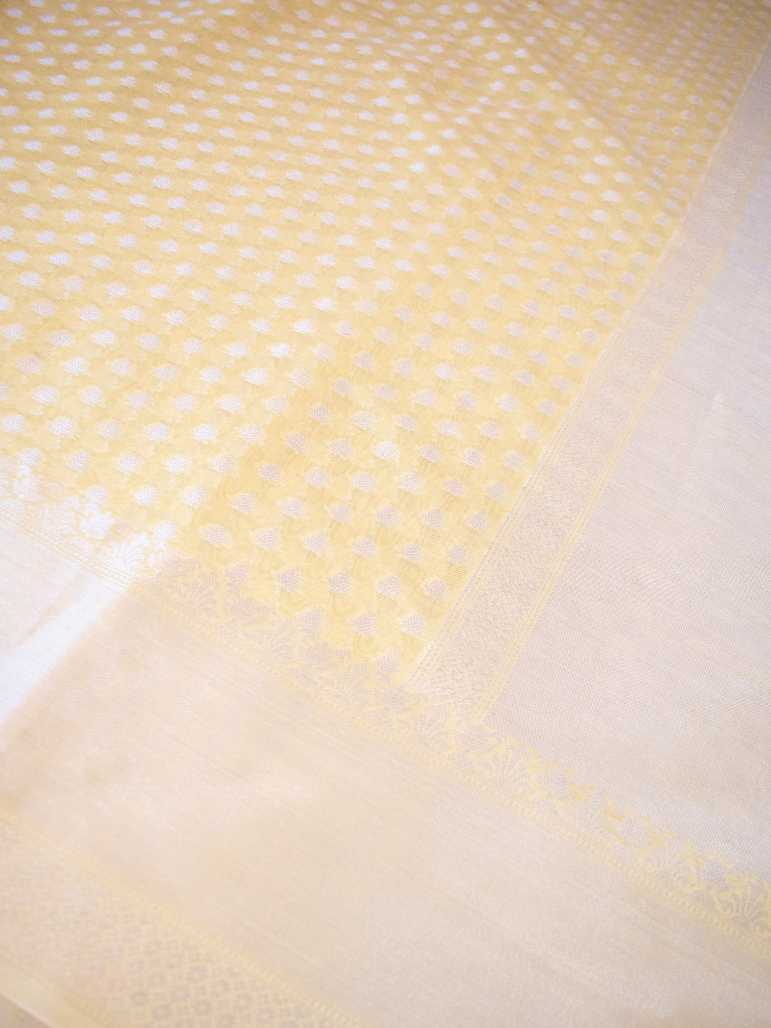 Banarasi Cotton Silk Saree With Silver Zari Buti Weaving & Border -Yellow