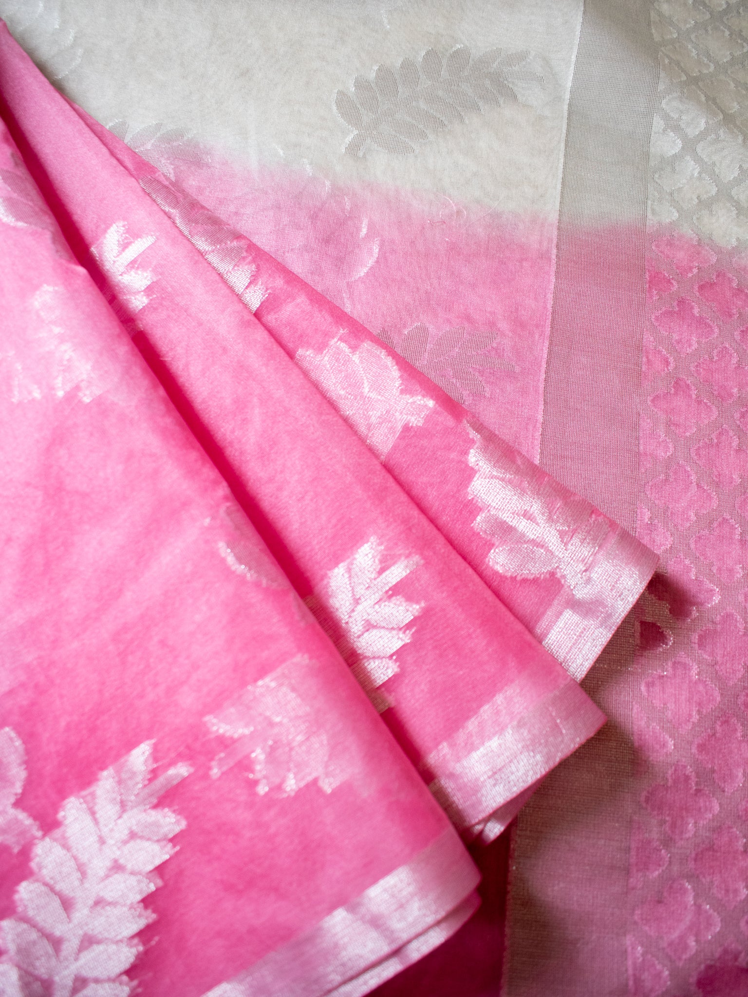 Banarasi Organza Dual Shade Saree With Zari Border- Pink & White