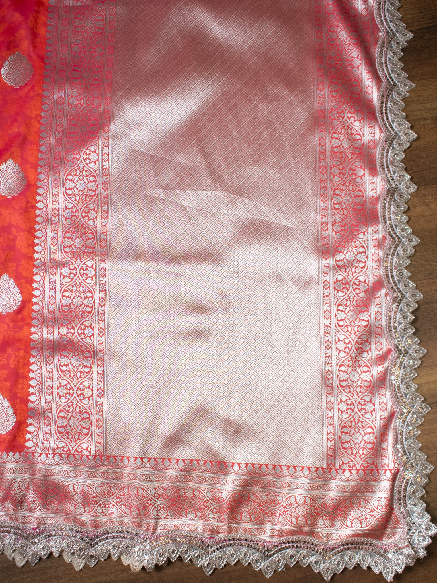 Banarasi Art Katan Silk Saree With Zari Buta Weaving & Tanchoi Weaving & Lace Border