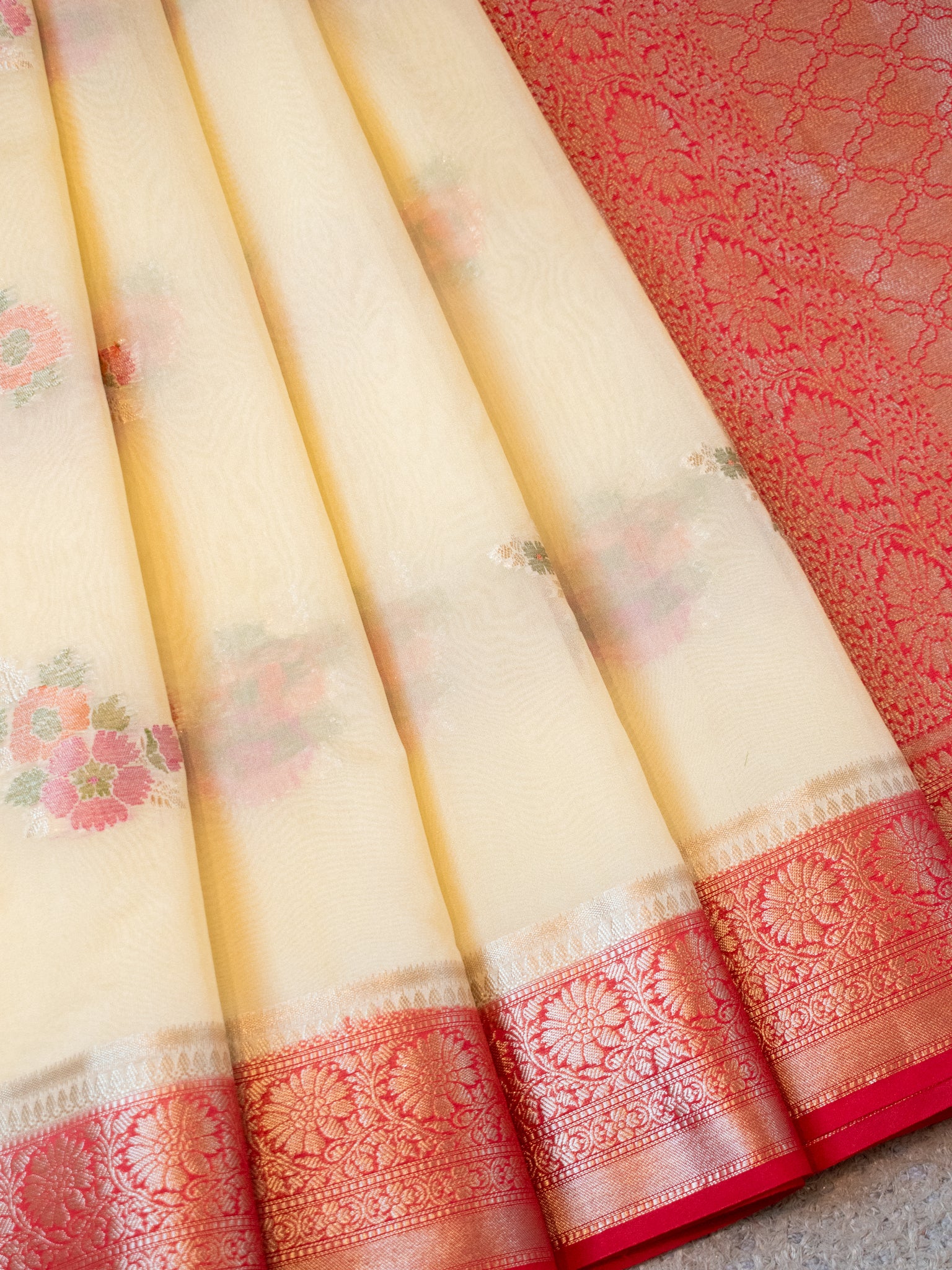 Banarasi Semi Georgette Saree With Weaving & Border - Red & Cream