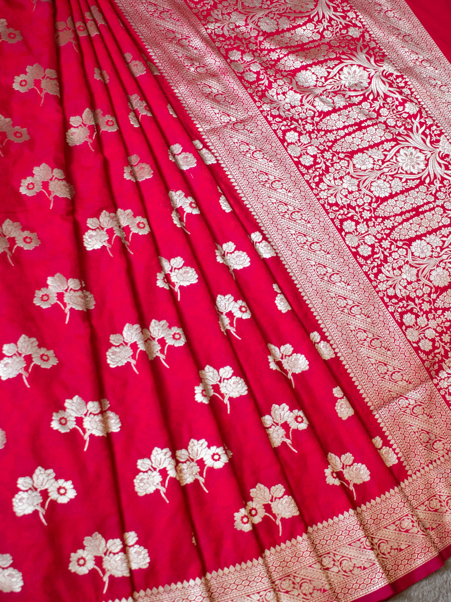 Banarasi Art Katan Silk Saree With Zari Buta Weaving & Tanchoi Weaving-  Magenta