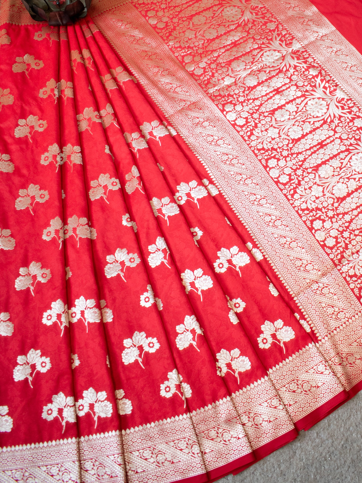 Banarasi Art Katan Silk Saree With Zari Buta Weaving & Tanchoi Weaving- Red