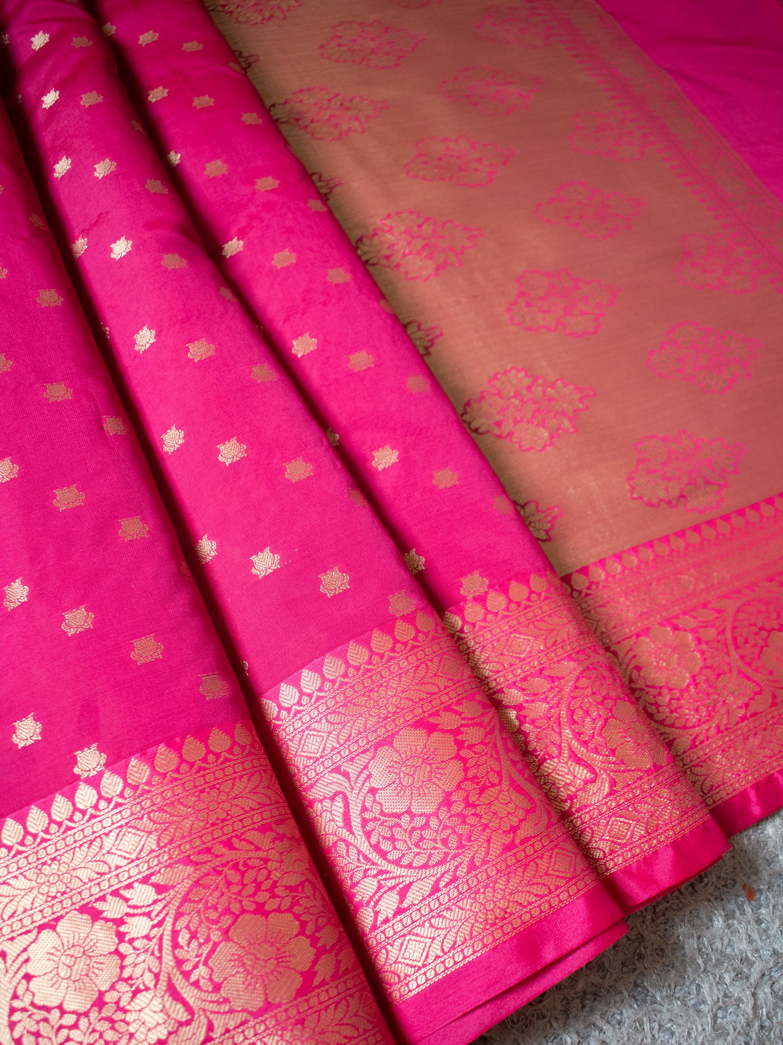 Banarasi Semi Silk Saree With Zari Buti Weaving & Border - Magenta