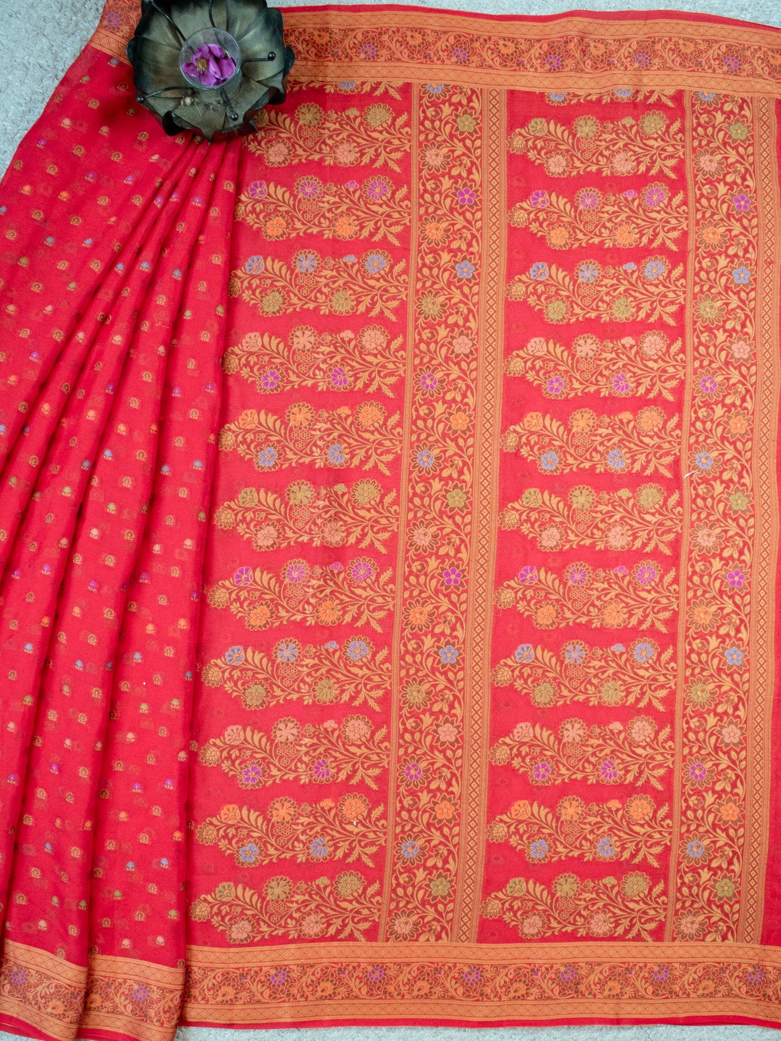 Banaras Pure Georgette Saree With Resham Weaving-Red