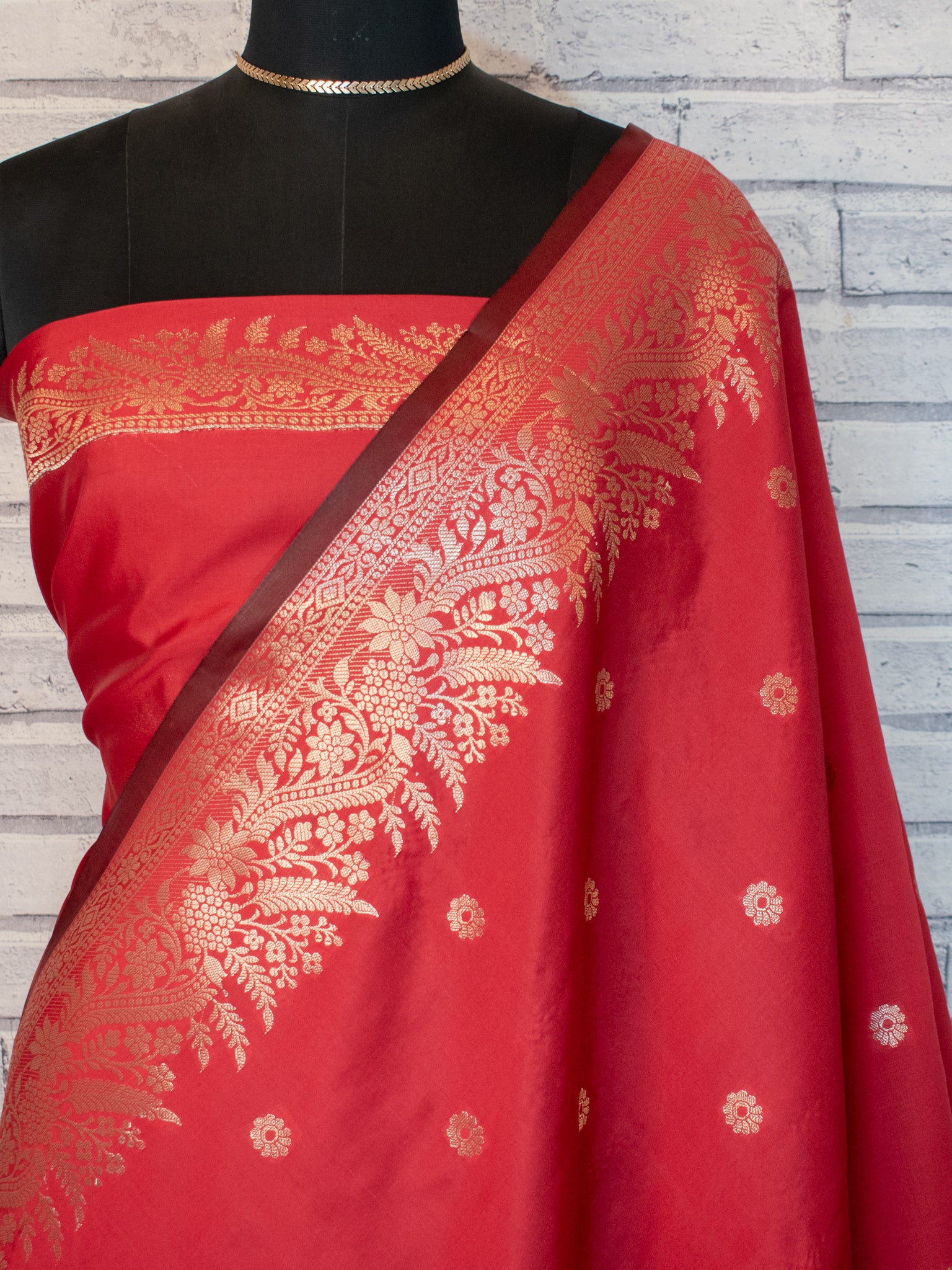 Banarasi Semi Katan Silk Saree With Border- Red