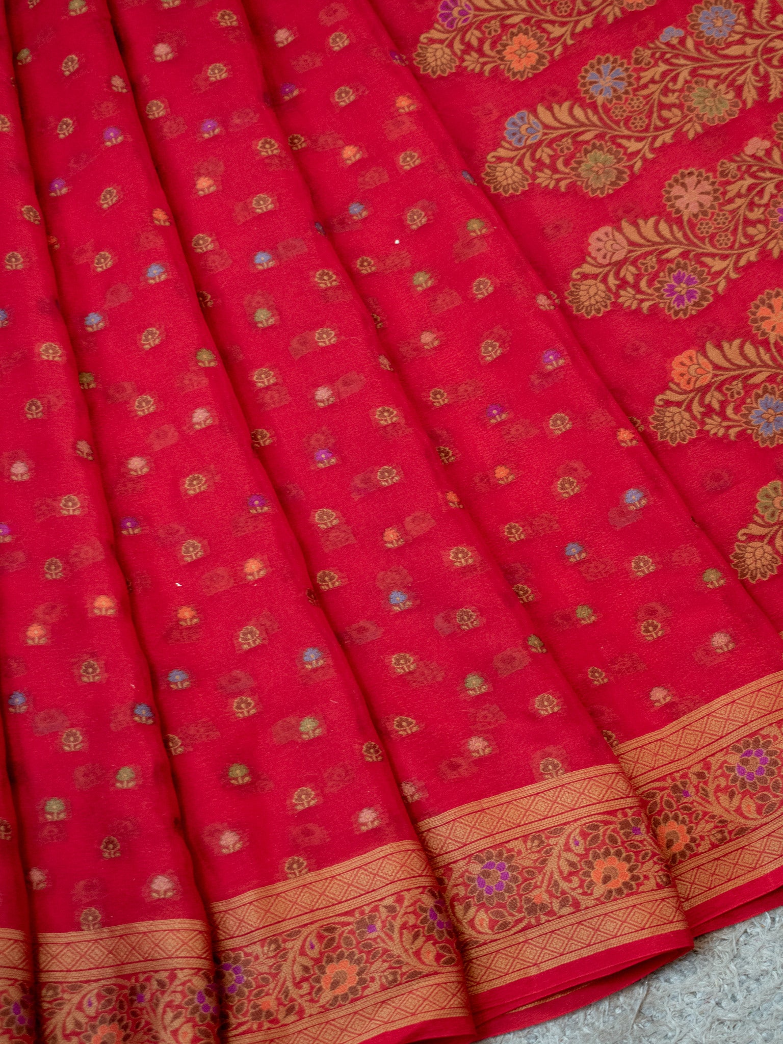 Banaras Pure Georgette Saree With Resham Weaving-Red