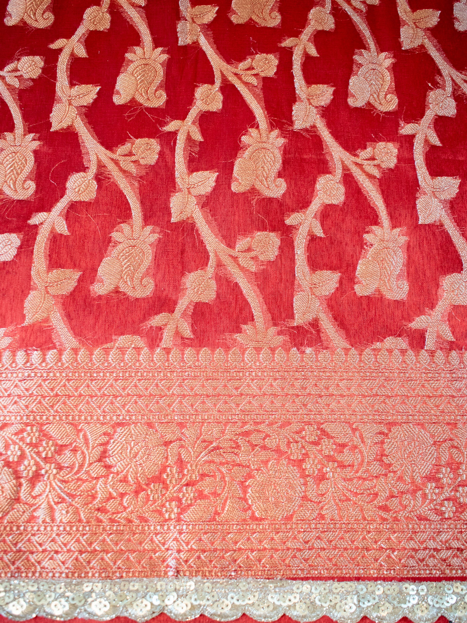 Banarasi Tissue Saree With Lace Border - Red