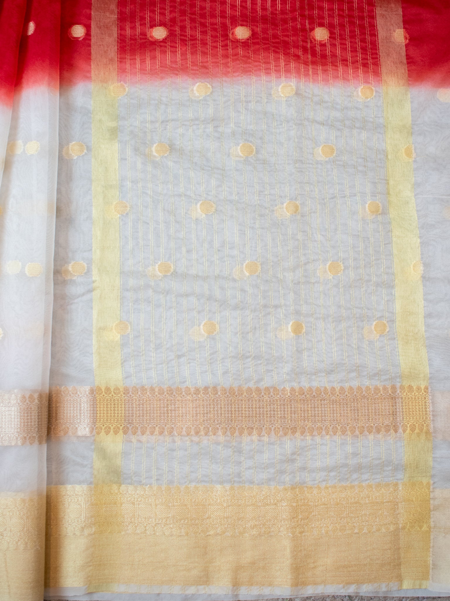 Banarasi Dual Shade Organza Saree With Weaving & Border - Red & White
