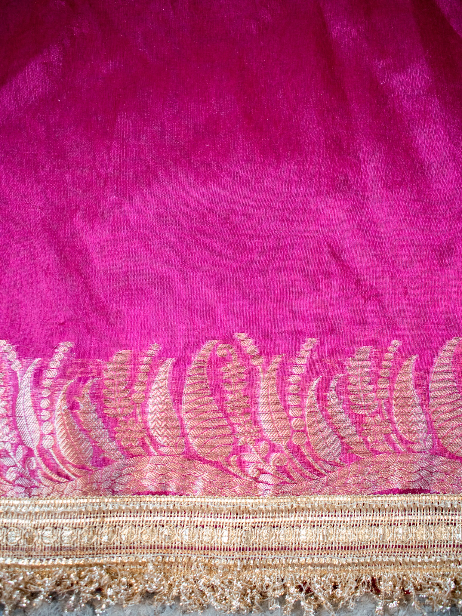Banarasi Tissue Saree With Lace Border - Magenta