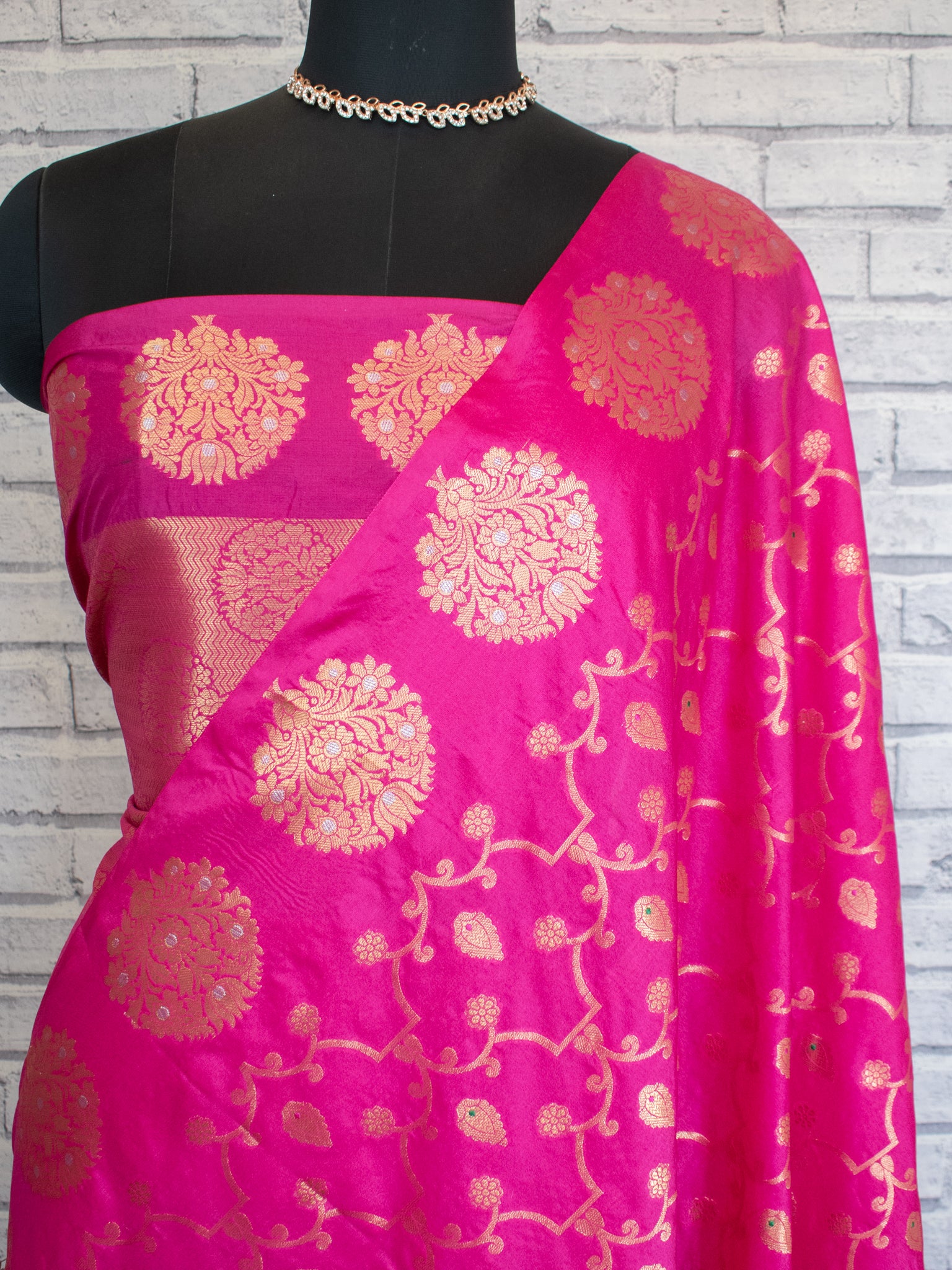 Banarasi Soft Cotton Saree With Golden Zari Weaving & Border- Pink