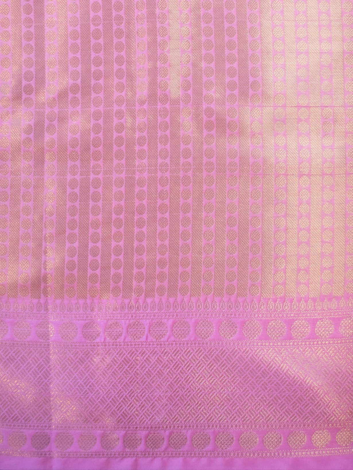Banarasi Tissue Saree With Weaving & Border- Gold