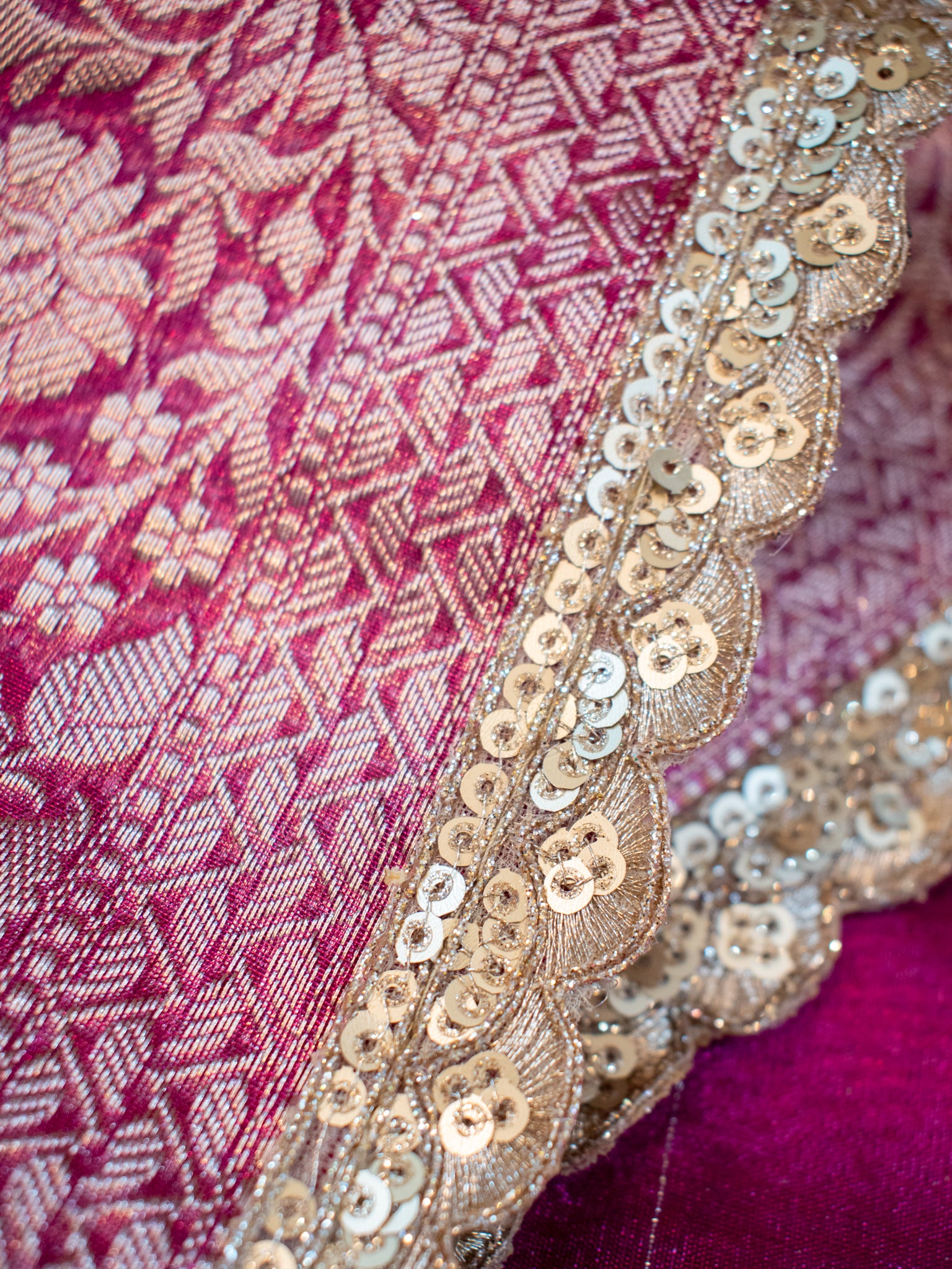Banarasi Tissue Saree With Lace Border - Magenta