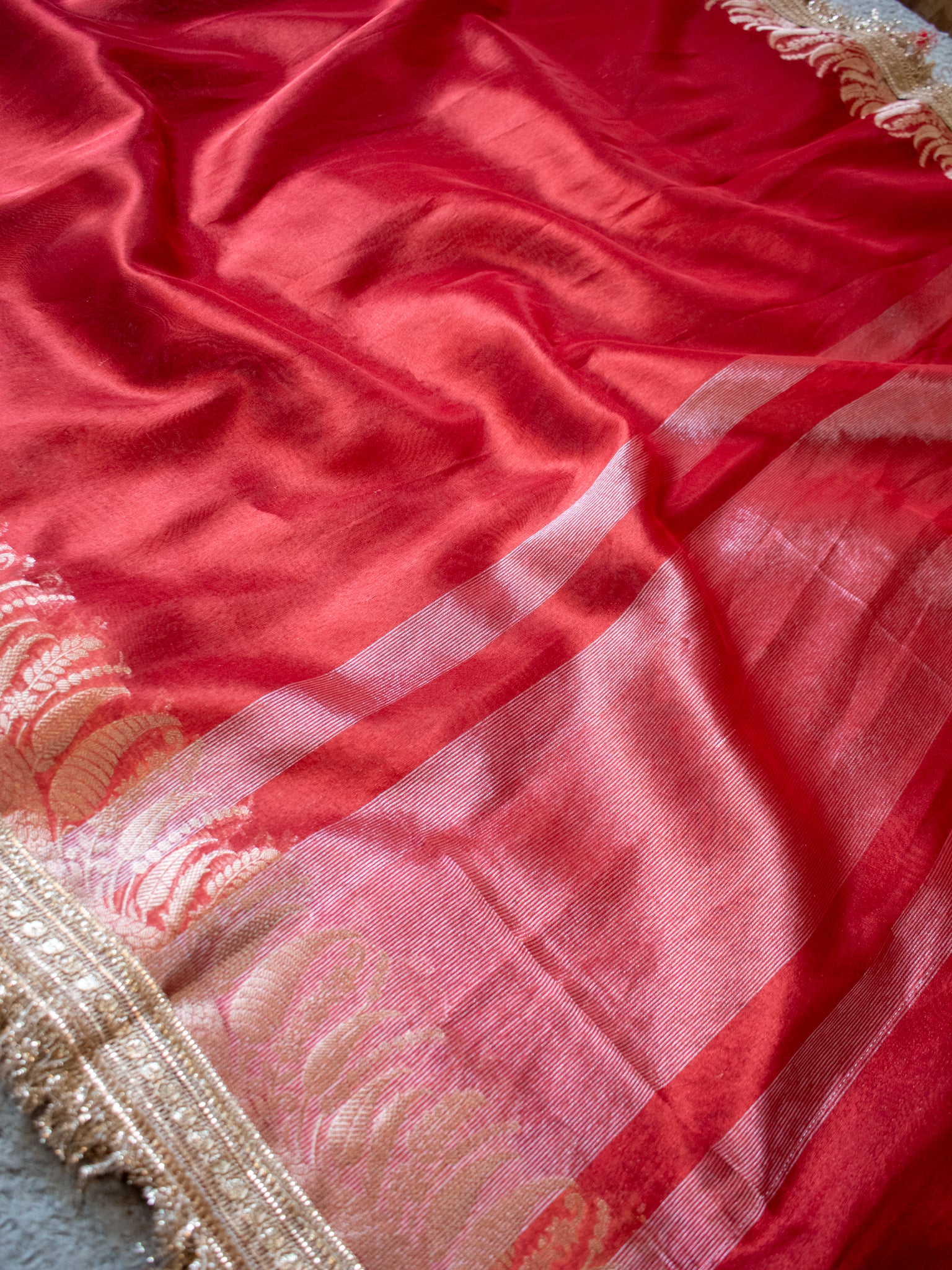 Banarasi Tissue Saree With Lace Border - Red