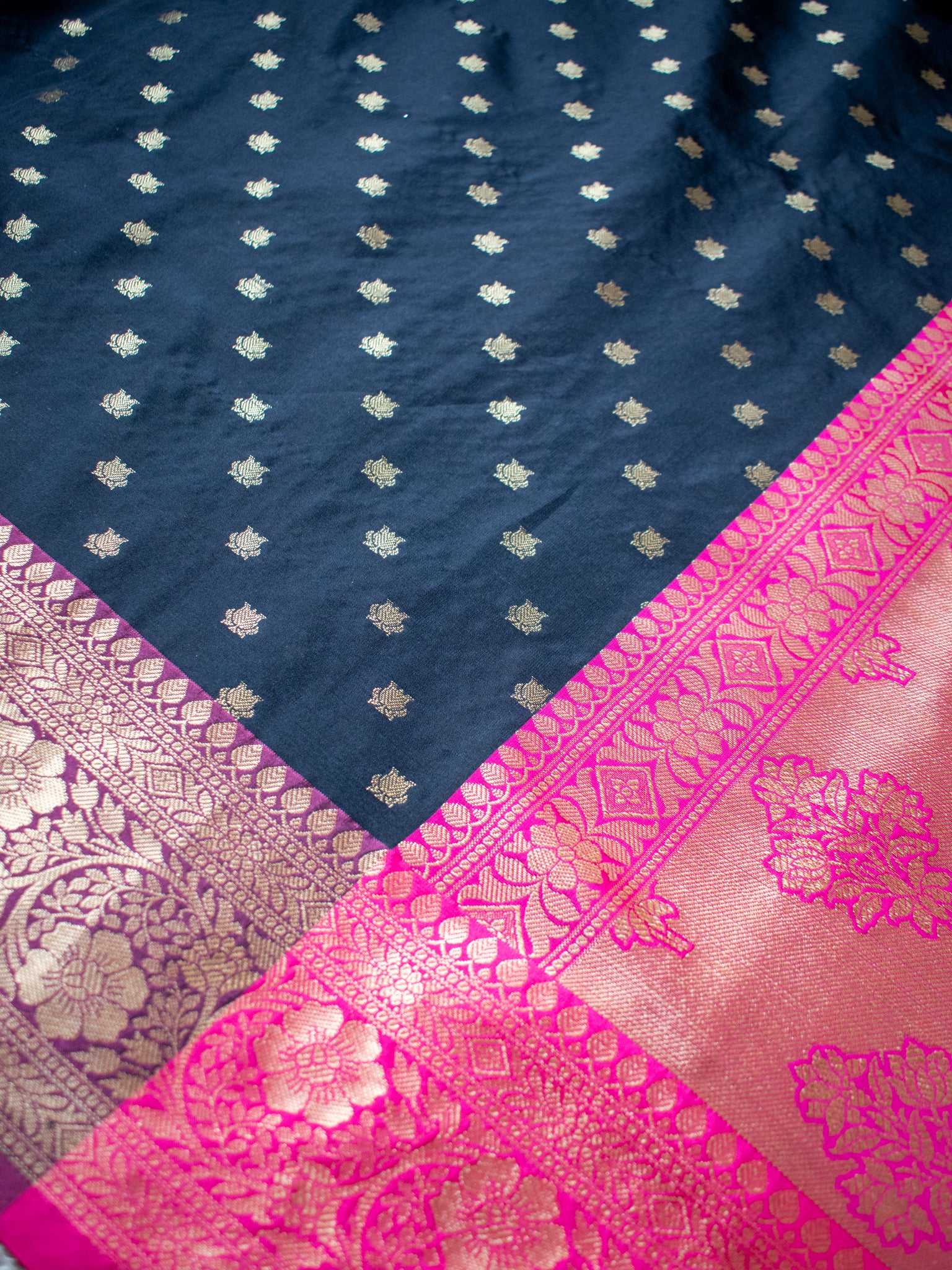 Banarasi Semi Silk Saree With Zari Buti Weaving & Border - Black