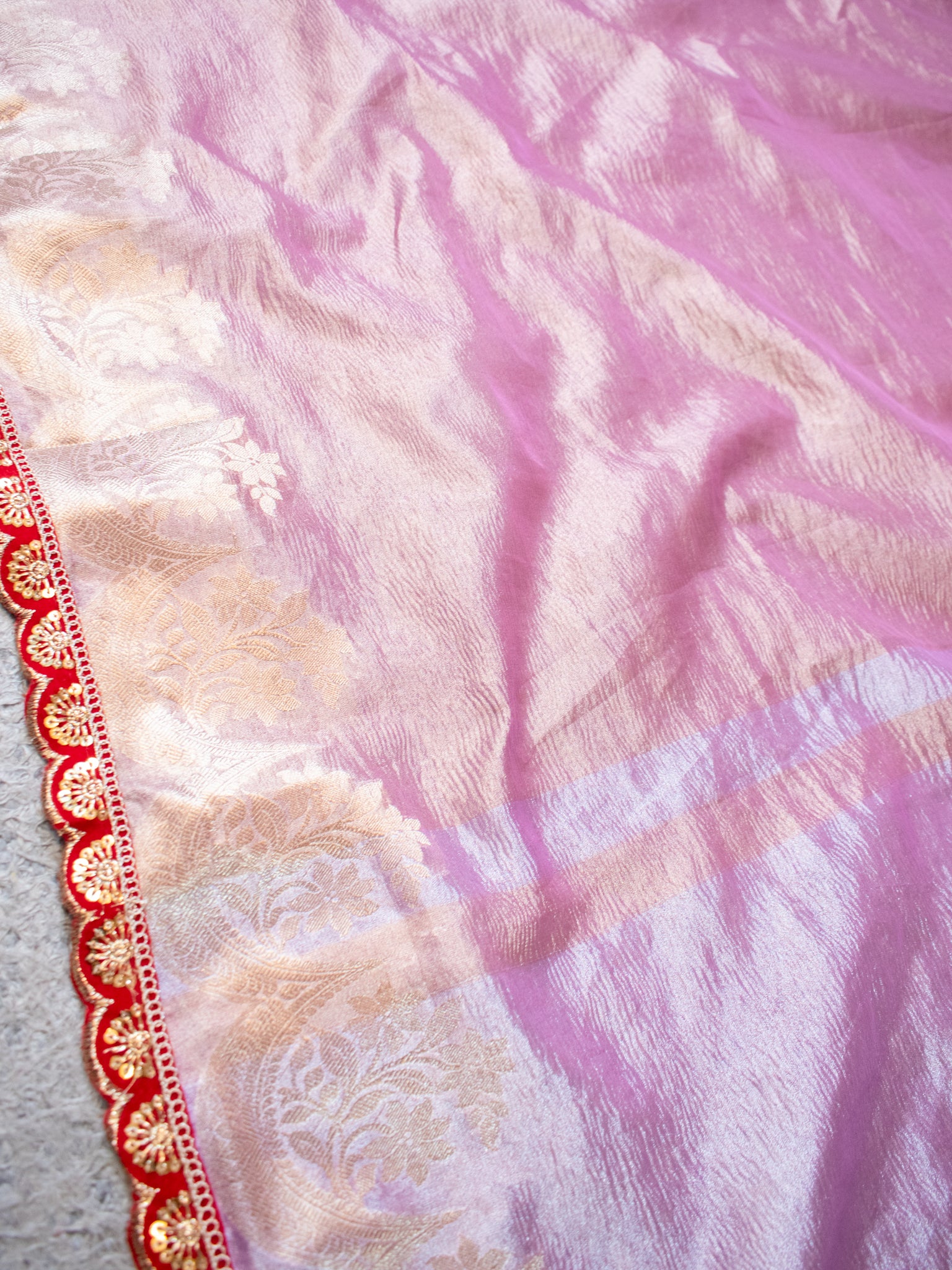 Banarasi Crushed Tissue Saree With Silver Zari Border & Lace- Pink