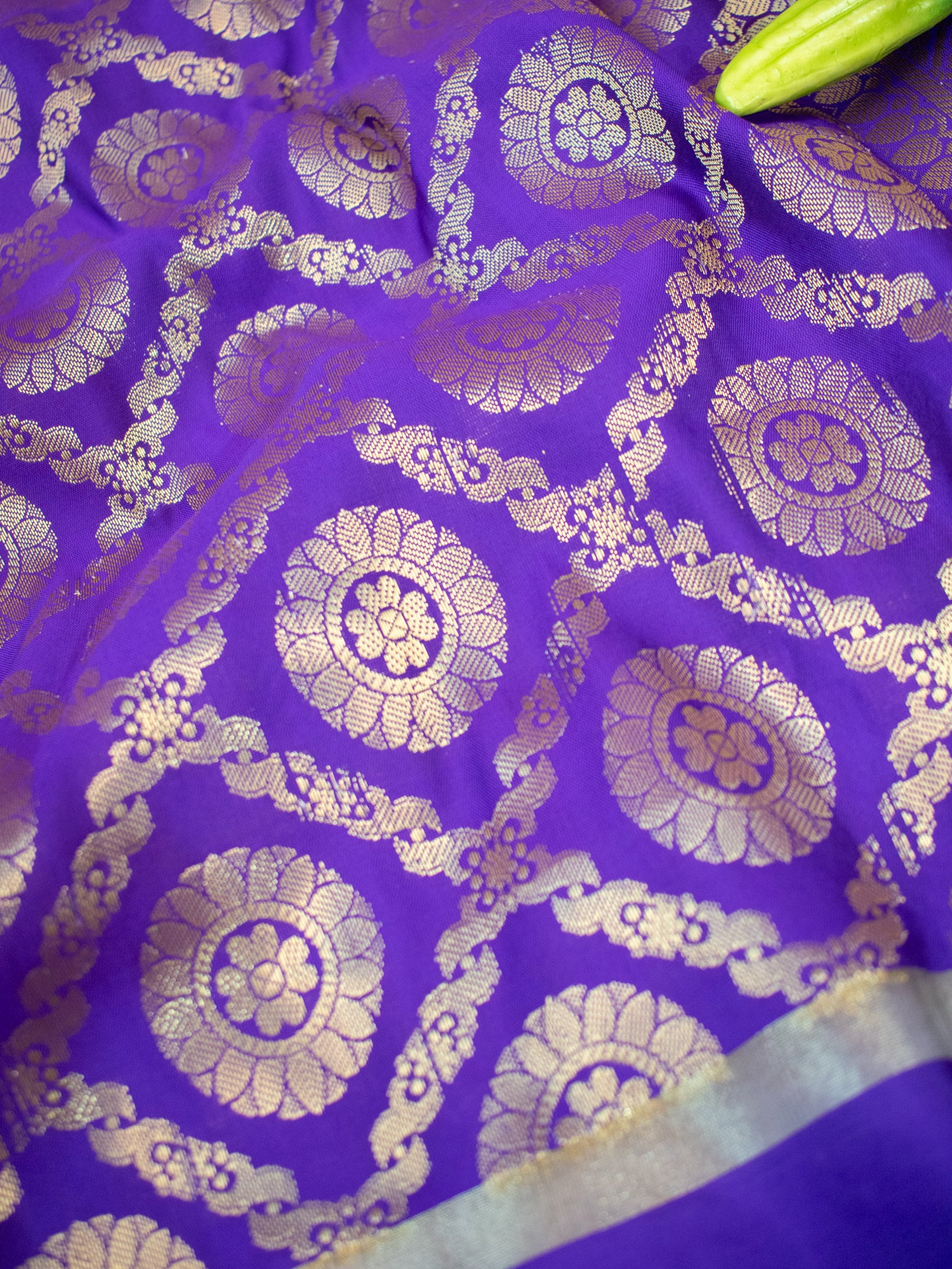 Banarasi Cotton Silk Dupatta With Zari Weaving- Voilet