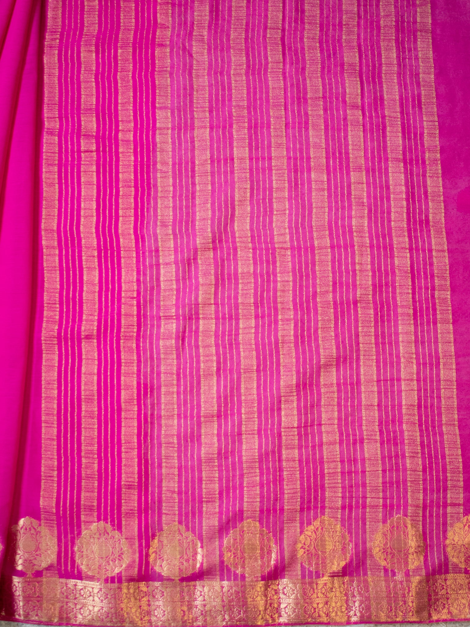 Banarasi Pure Georgette Saree With Zari & border- Magenta