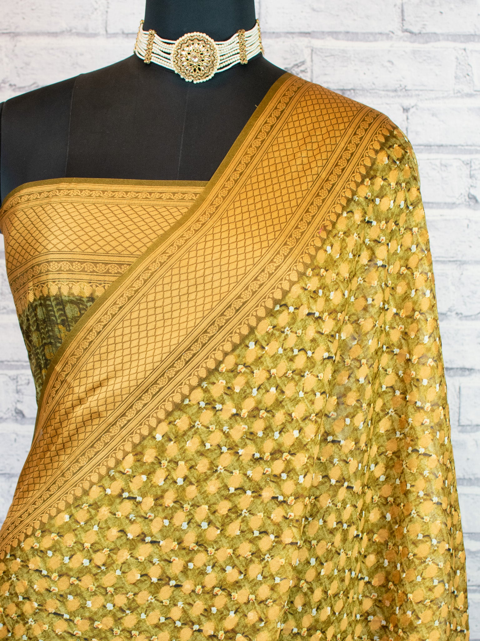 Banaras Pure Georgette Saree With Resham Weaving- Green