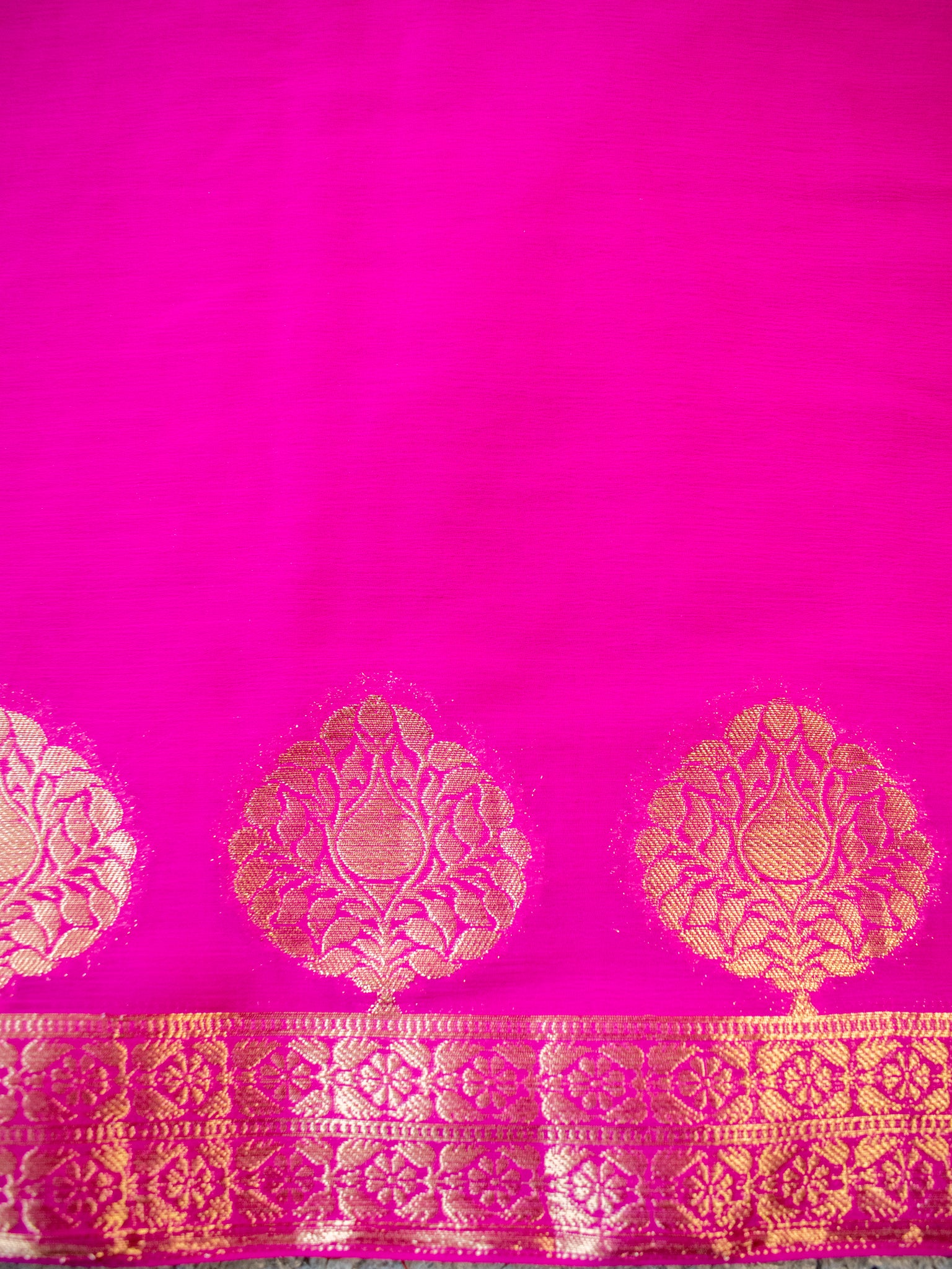 Banarasi Pure Georgette Saree With Zari & border- Magenta