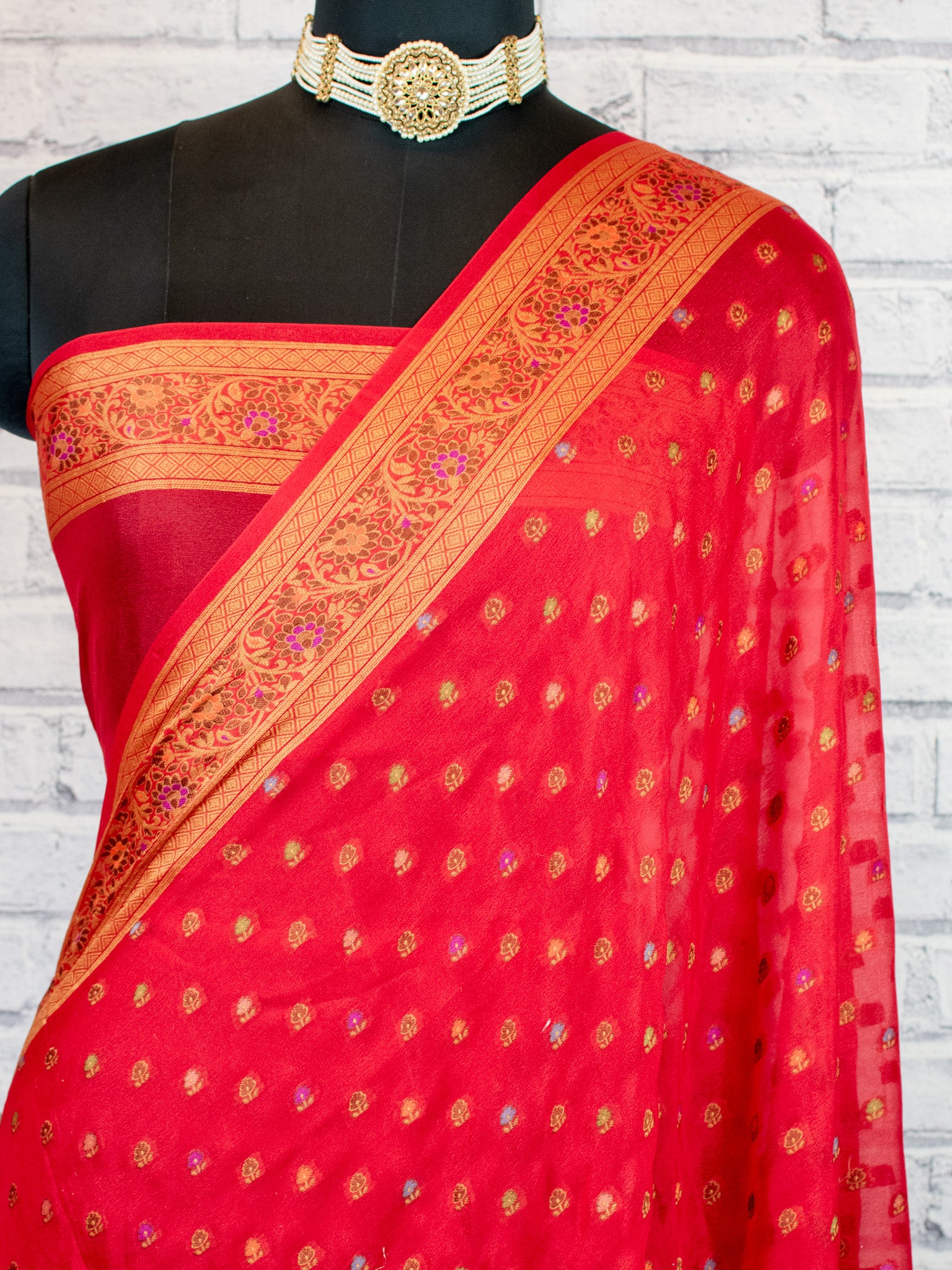 Banaras Pure Georgette Saree With Resham Weaving-Red