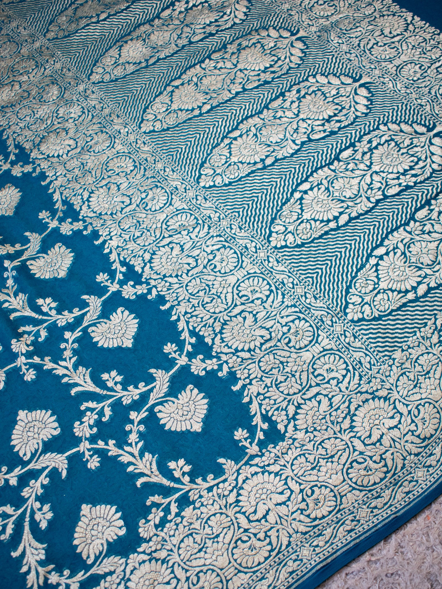 Banarasi Pure Khaddi Georgette Saree With Floral Jaal Zari Weaving- Teal