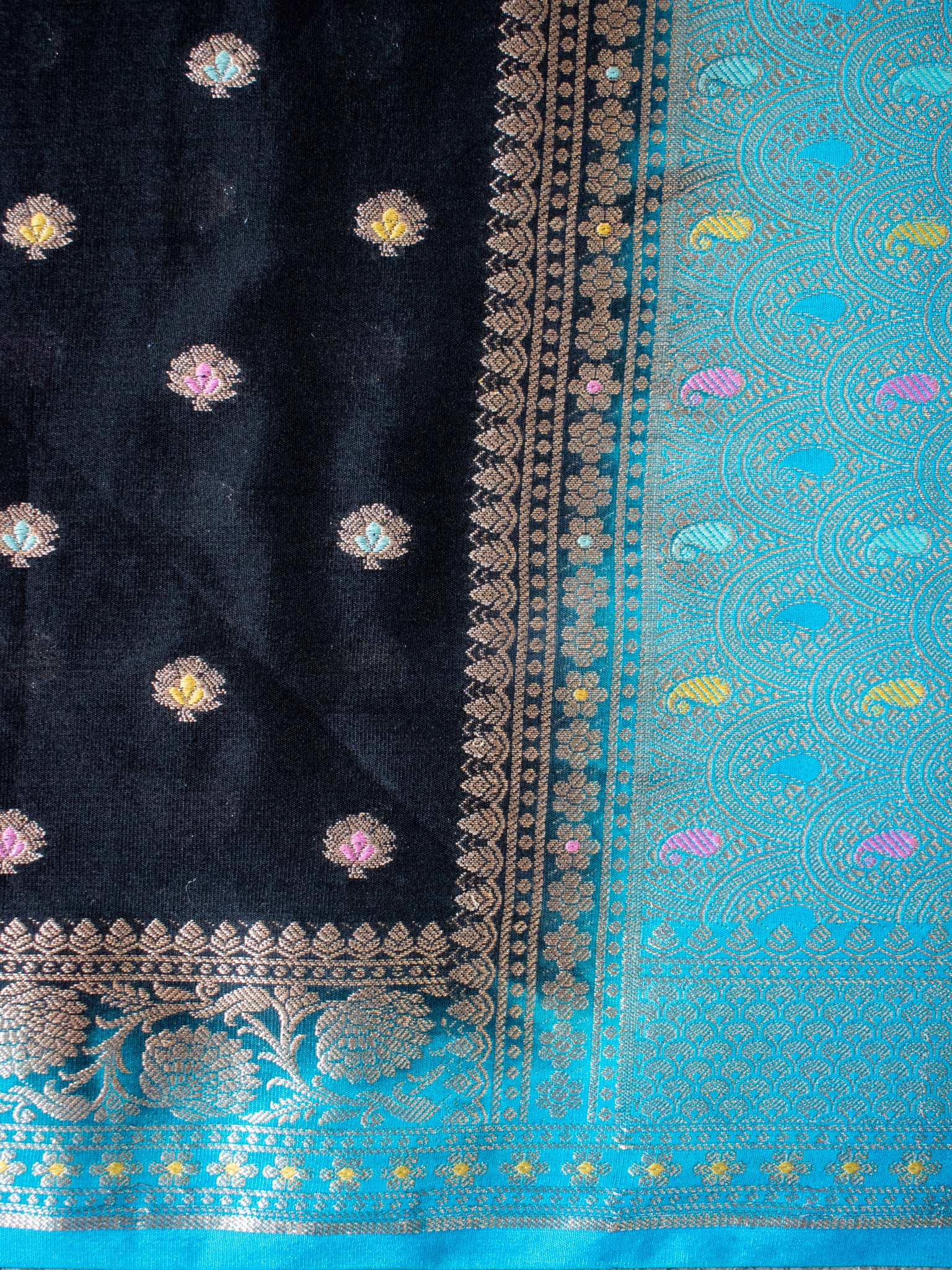 Banarasi Semi Silk Saree With Zari Buti Weaving & Contrast Border - Black