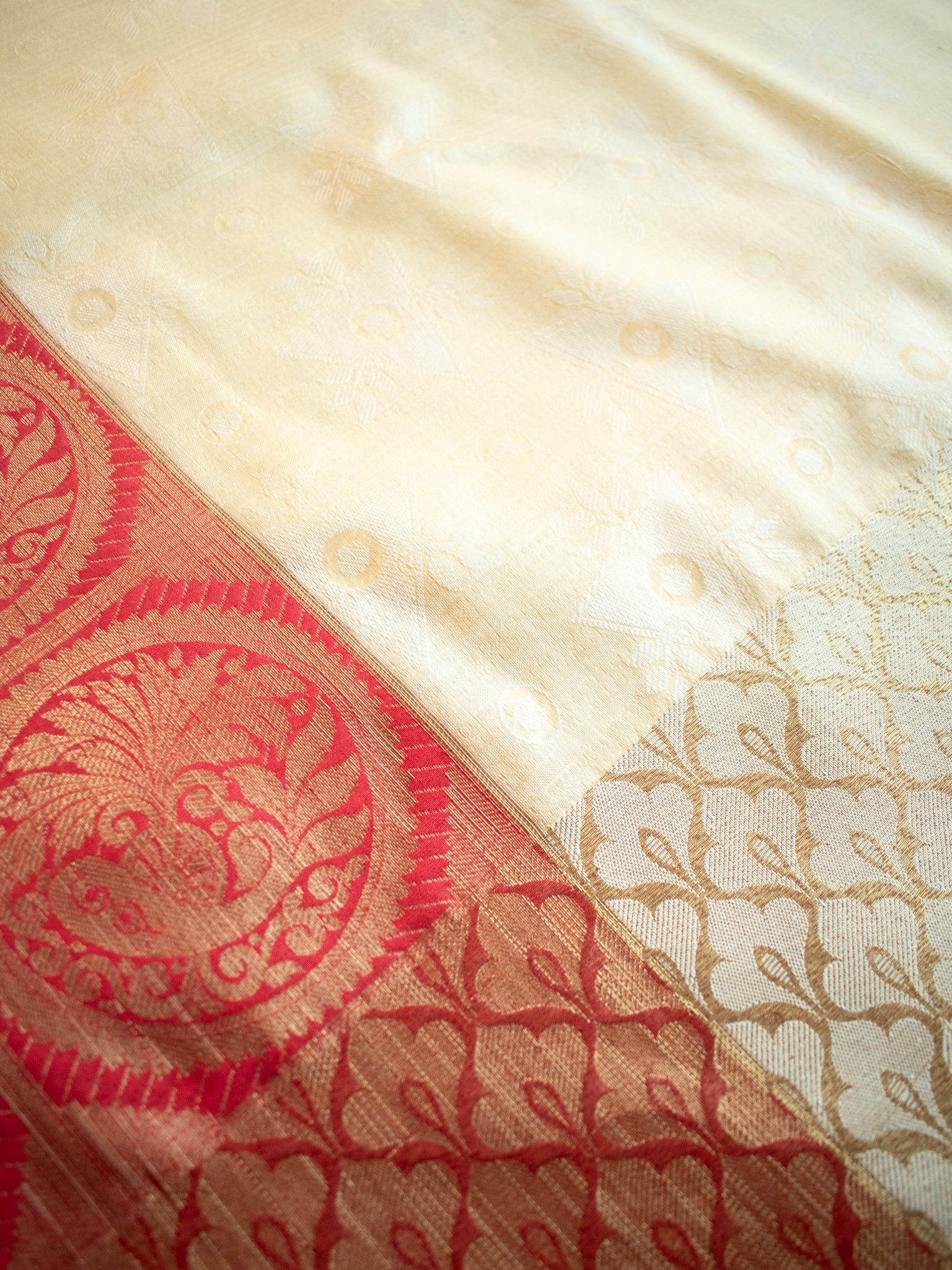 Banarasi Kora Muslin Half & Half Saree With Tanchoi Weaving -Beige & Red