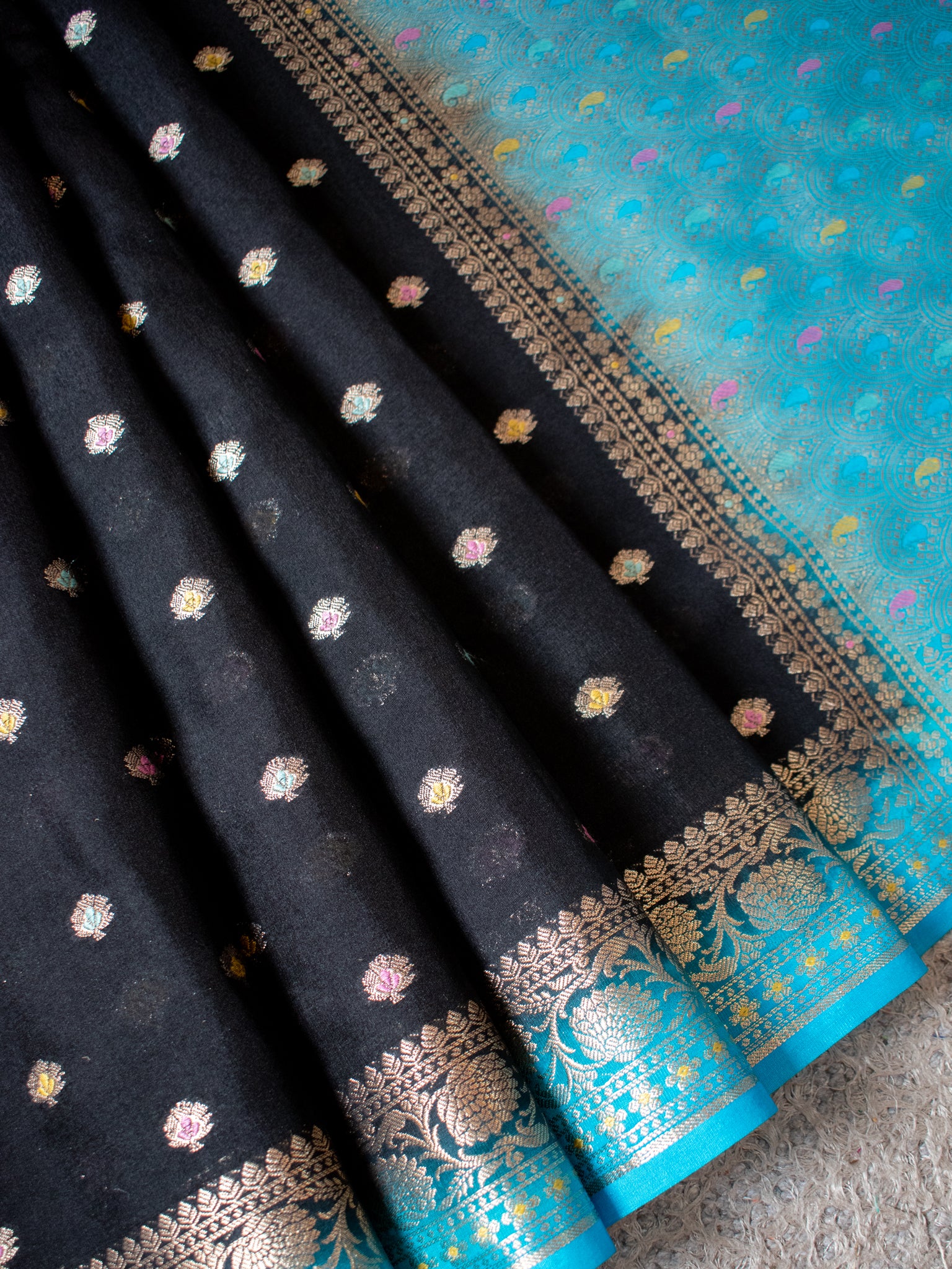 Banarasi Semi Silk Saree With Zari Buti Weaving & Contrast Border - Black