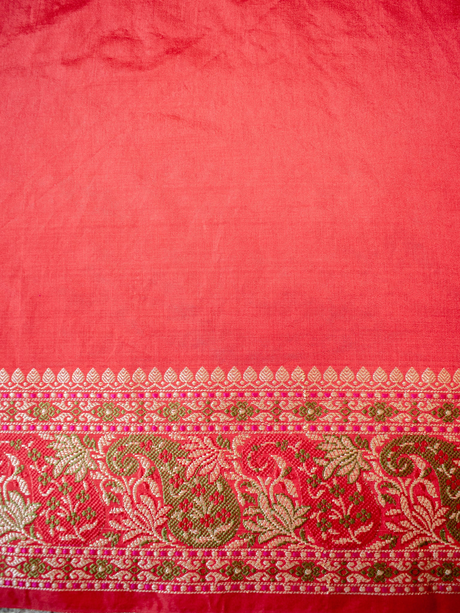 Banarasi Semi Georgette Saree With Resham Work and Border - White