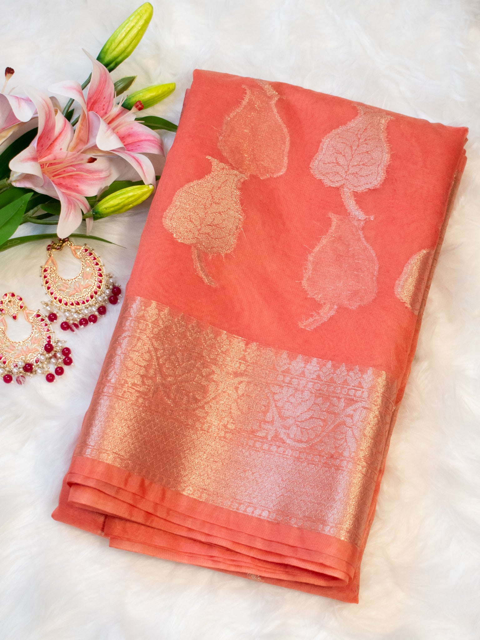 Banarasi Organza Saree With Silver Buti & Border- Peach