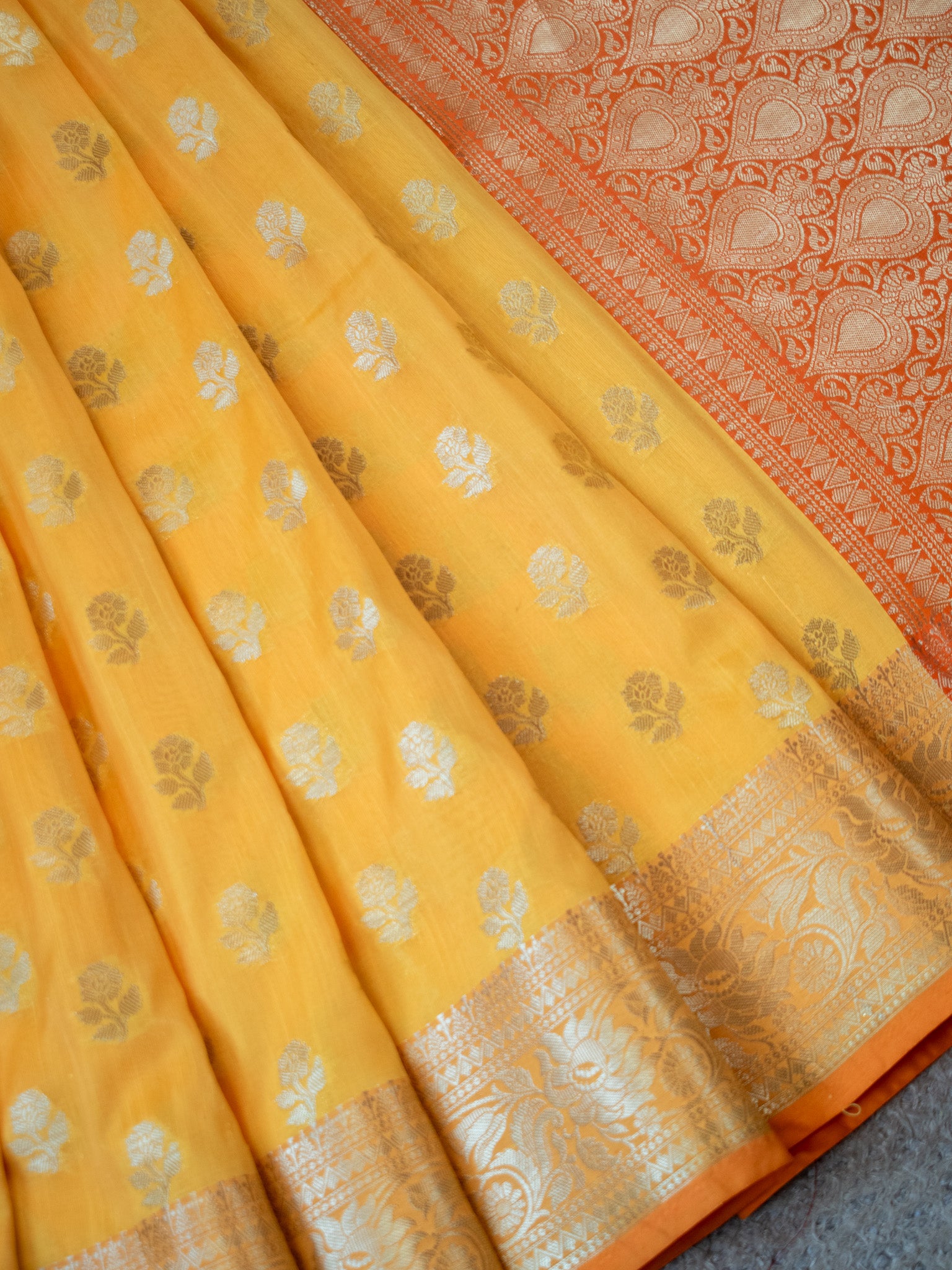 Banarasi  Cotton Silk Saree Silver Zari Weaving With Contrast Border- Yellow