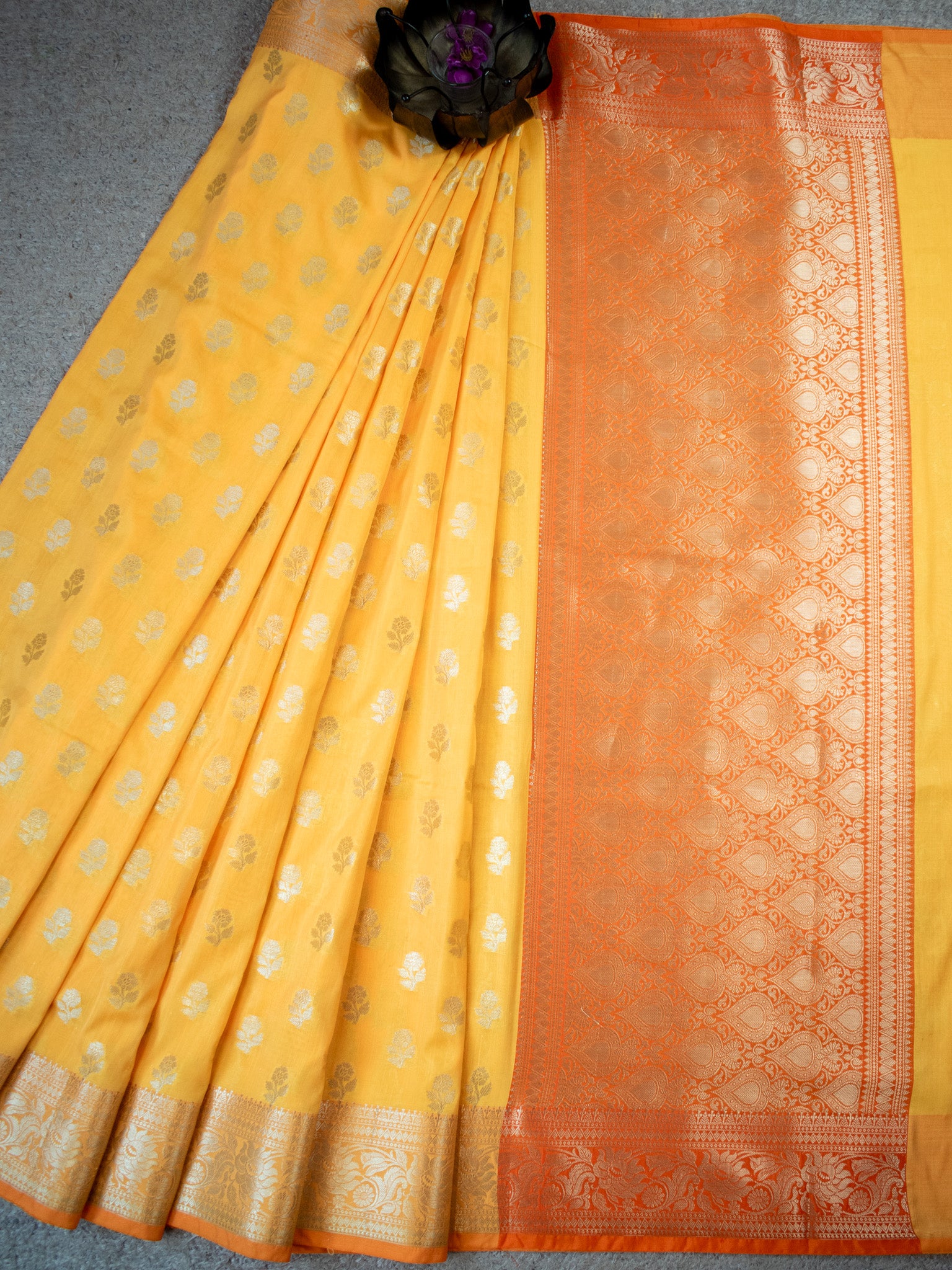 Banarasi  Cotton Silk Saree Silver Zari Weaving With Contrast Border- Yellow