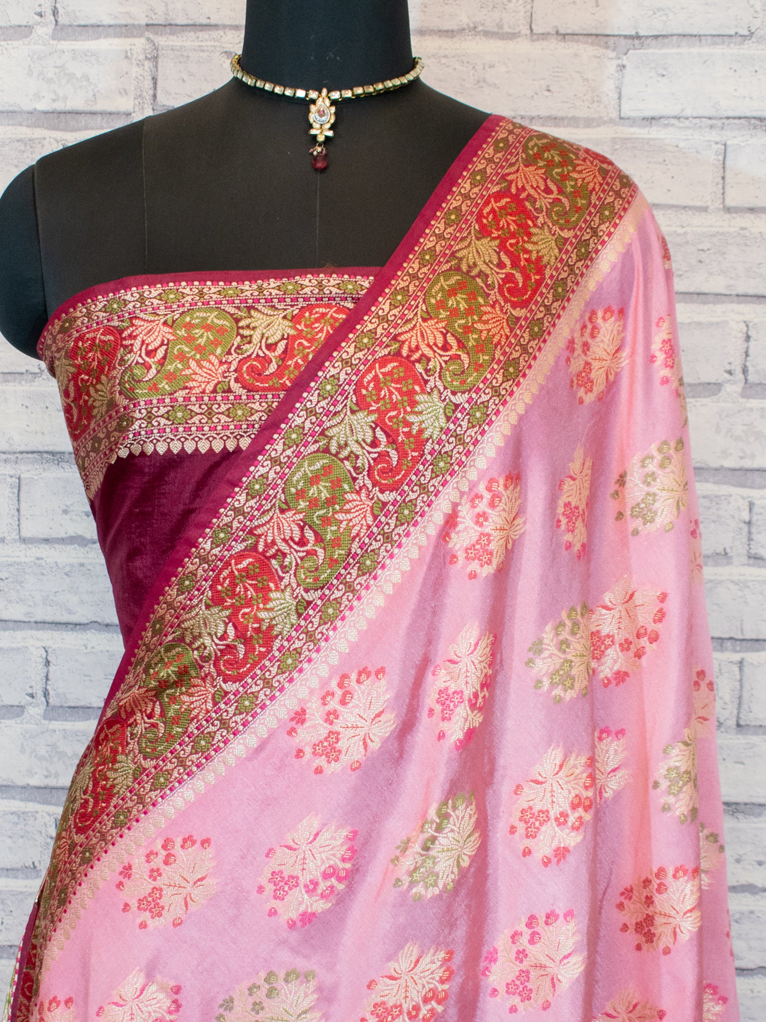 Banarasi Semi Georgette Saree With Resham Work and Border - Pink