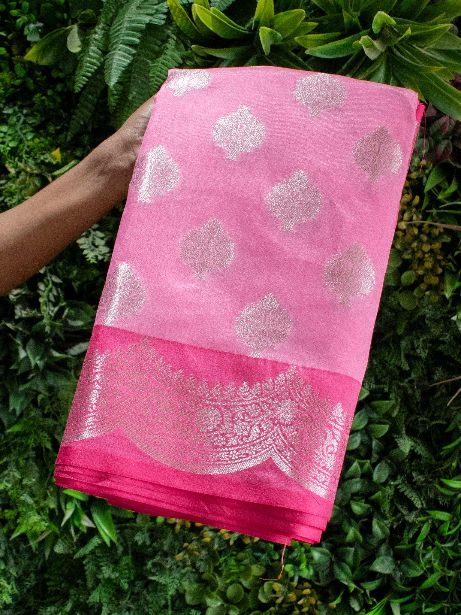 Banarasi Cotton Silk Saree With Buta & Contrast Border- Pink