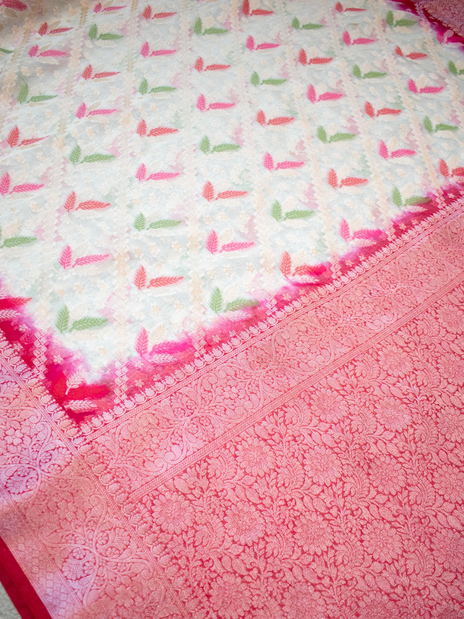 Banarasi Cotton Silk  Saree With Weaving Border - Red & White
