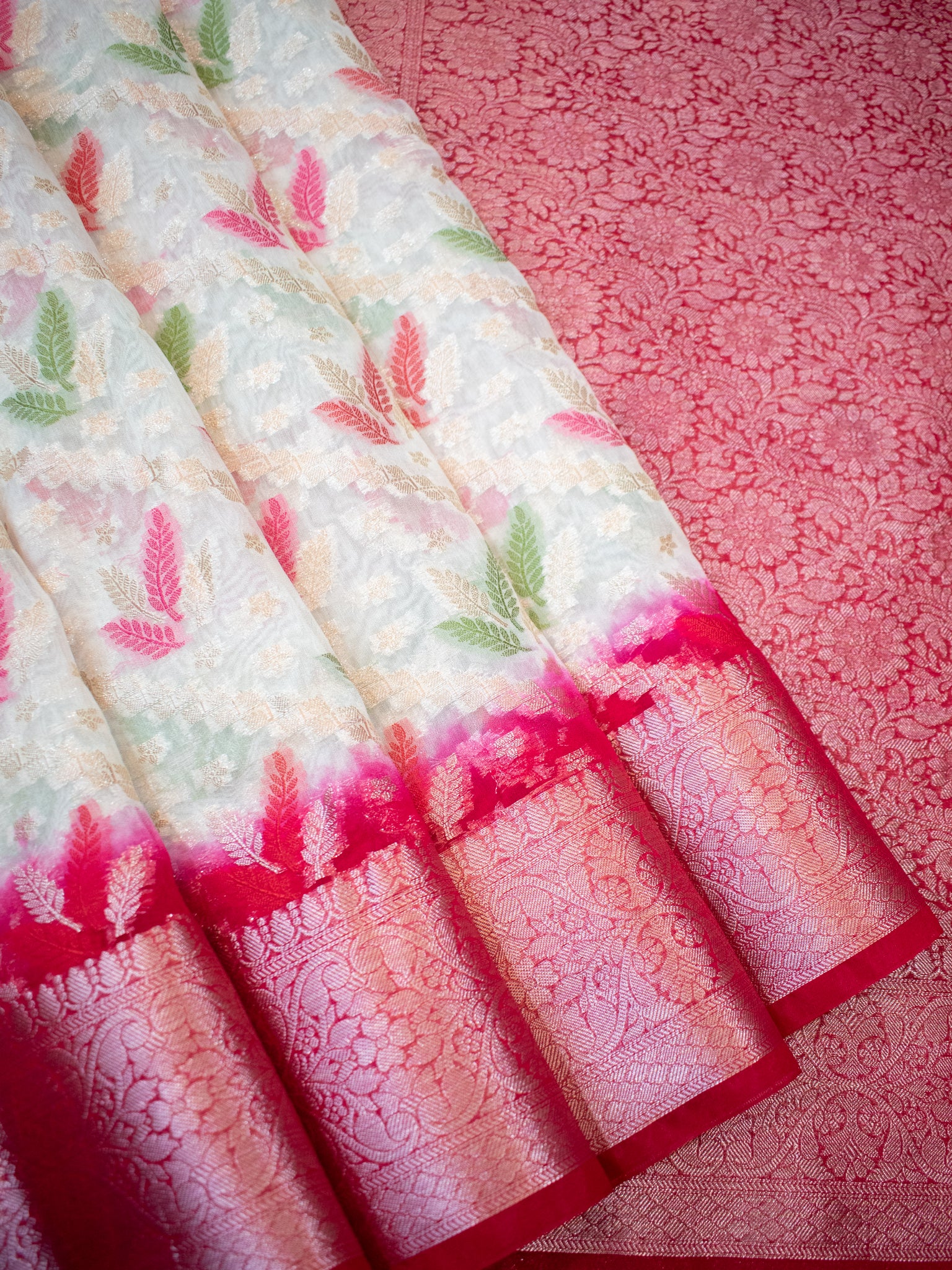 Banarasi Cotton Silk  Saree With Weaving Border - Red & White