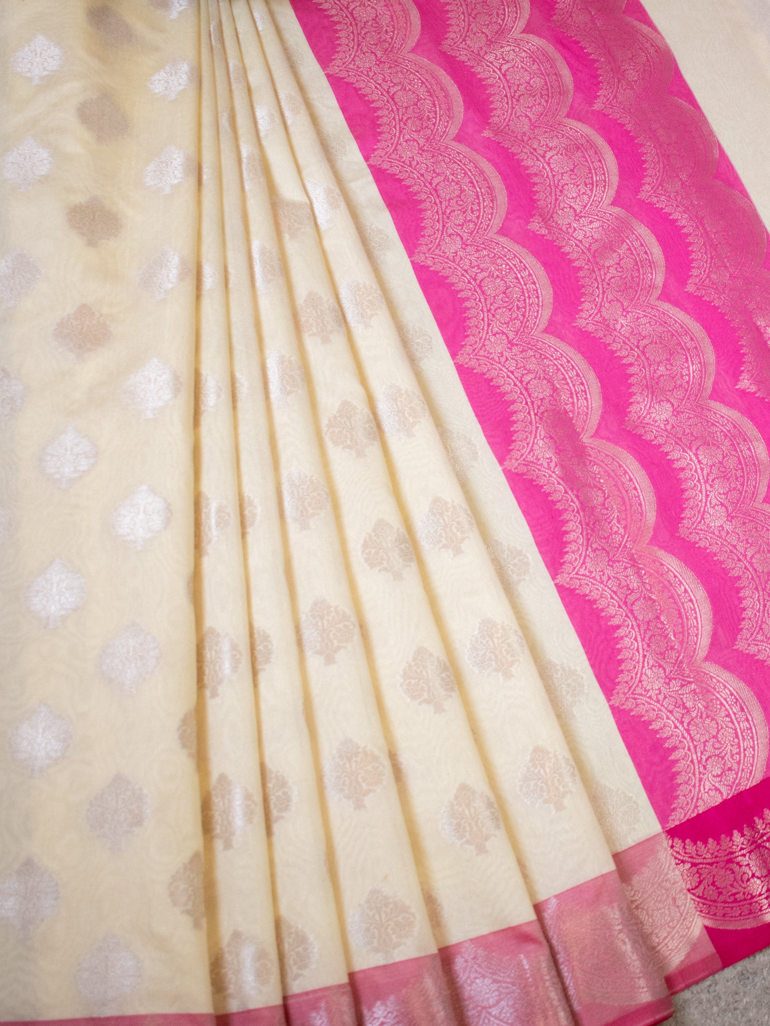 Banarasi Cotton Silk Saree With Buta & Contrast Border- Cream