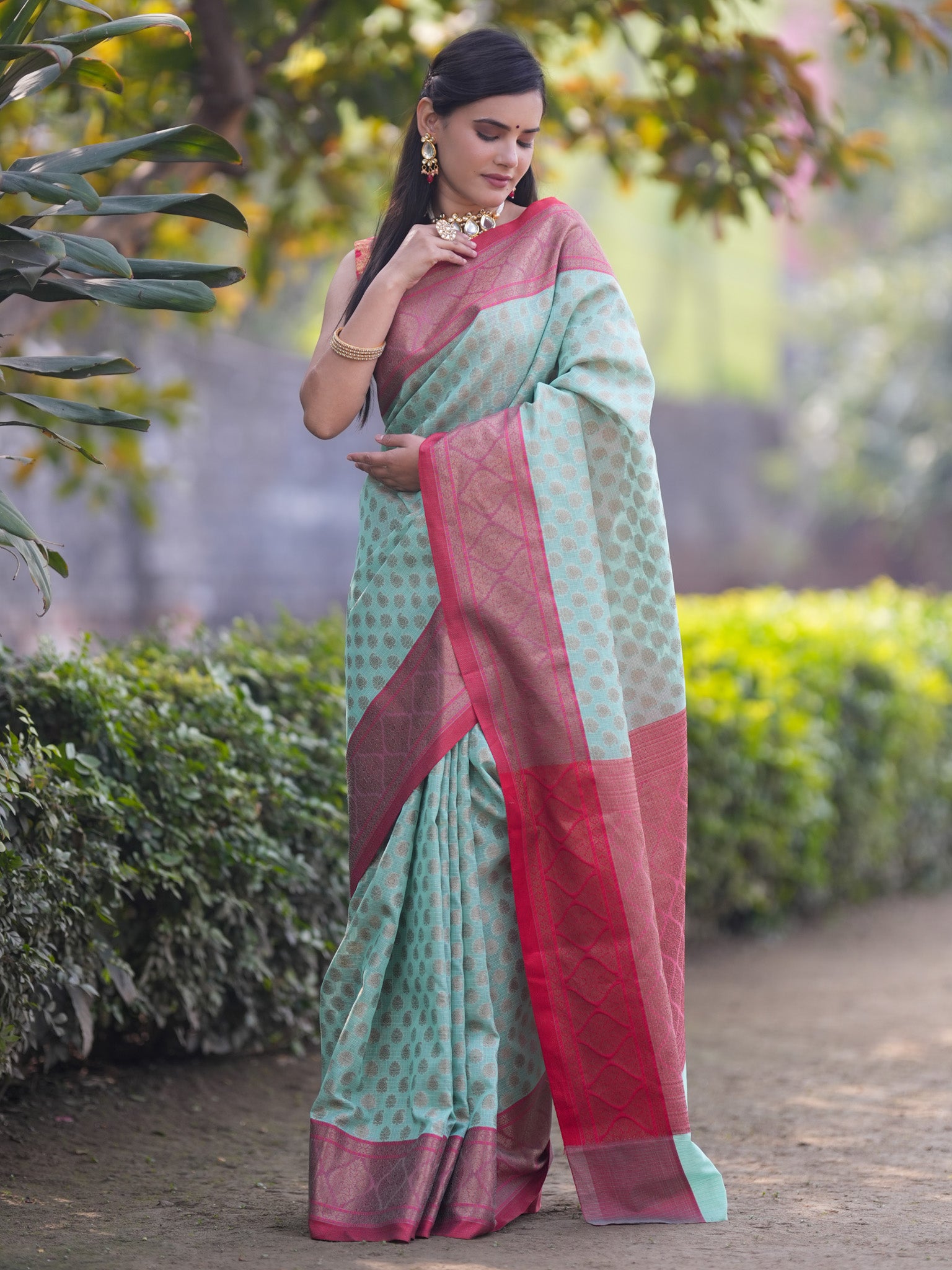 Banarasi Kota Check Saree With Contrast Border - Pastel Green