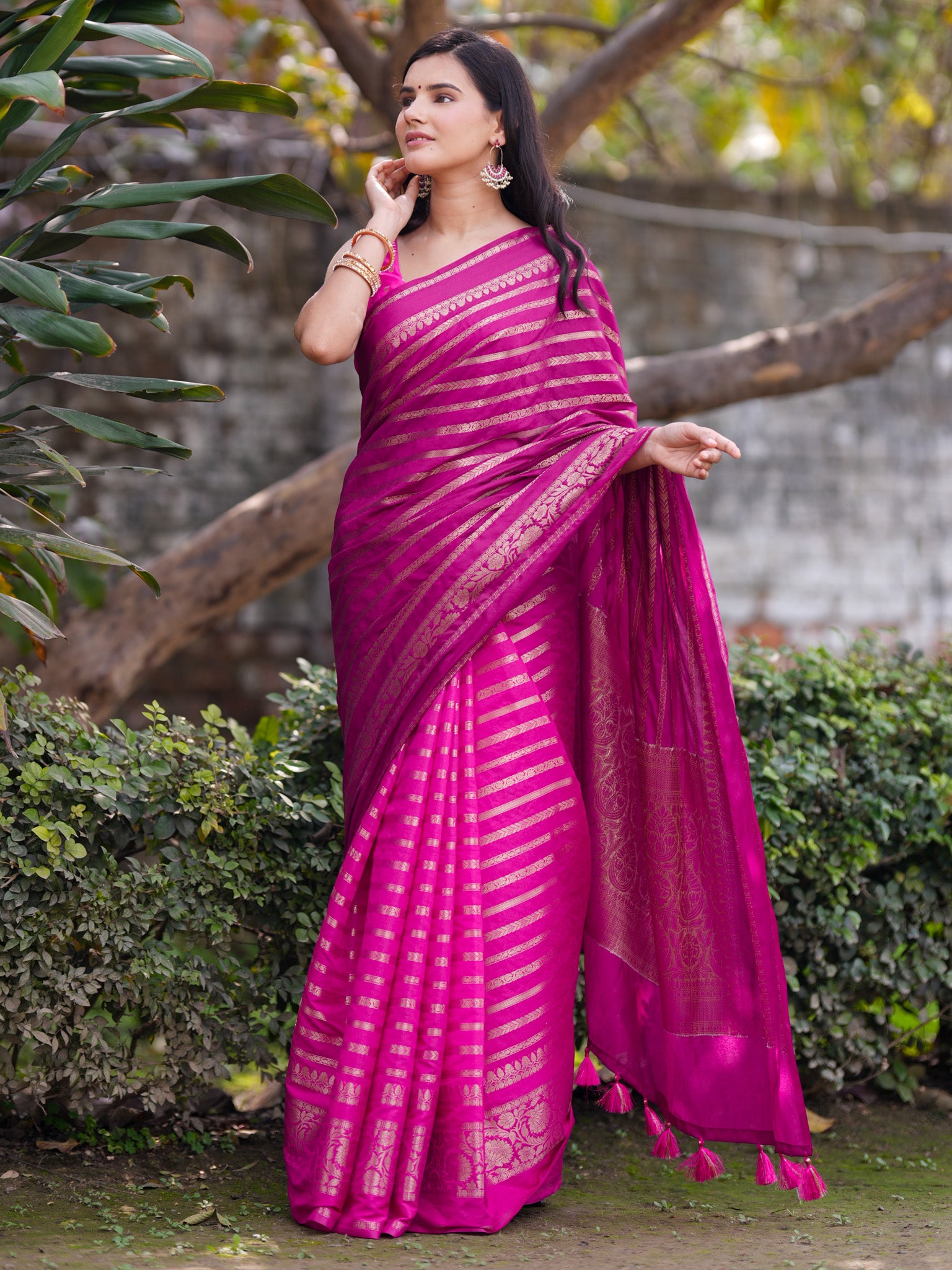 Banarasi Cotton Silk Saree With Zari Weaving & Border - Pink