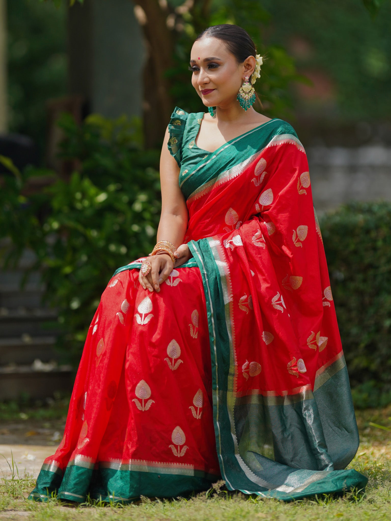 Banarasi Semi Silk Saree With Floral Zari Weaving & Contrast Border - Red