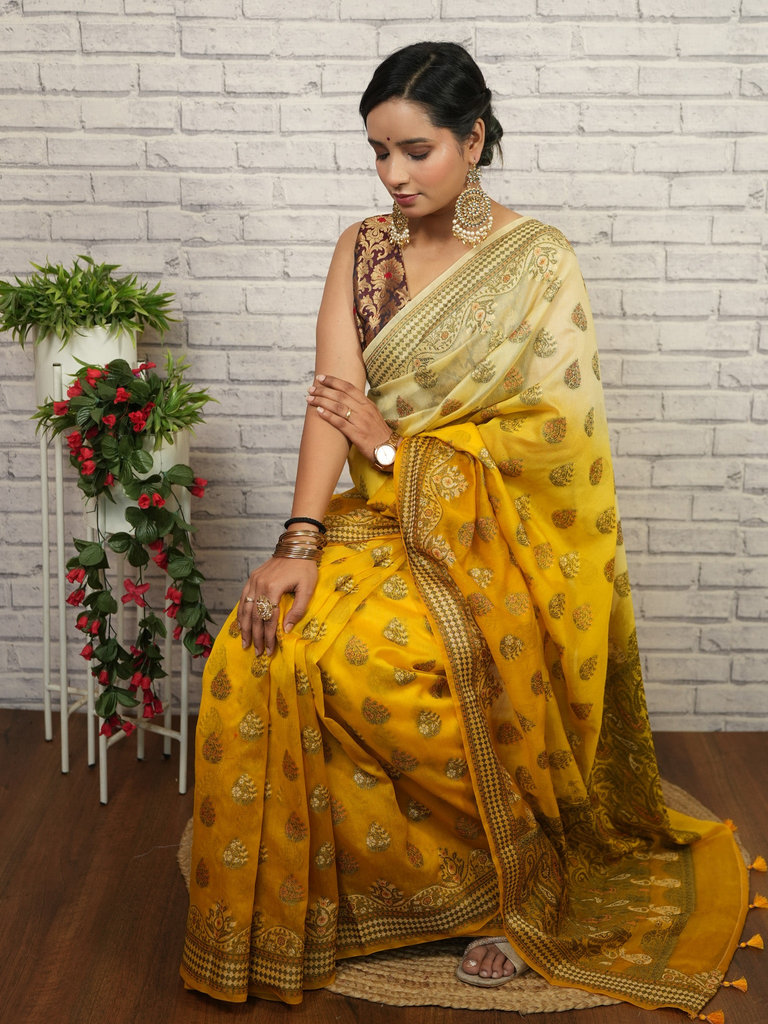 Banarasi Dual Shade Pure Georgette Saree With Resham Weaving-Yellow & White