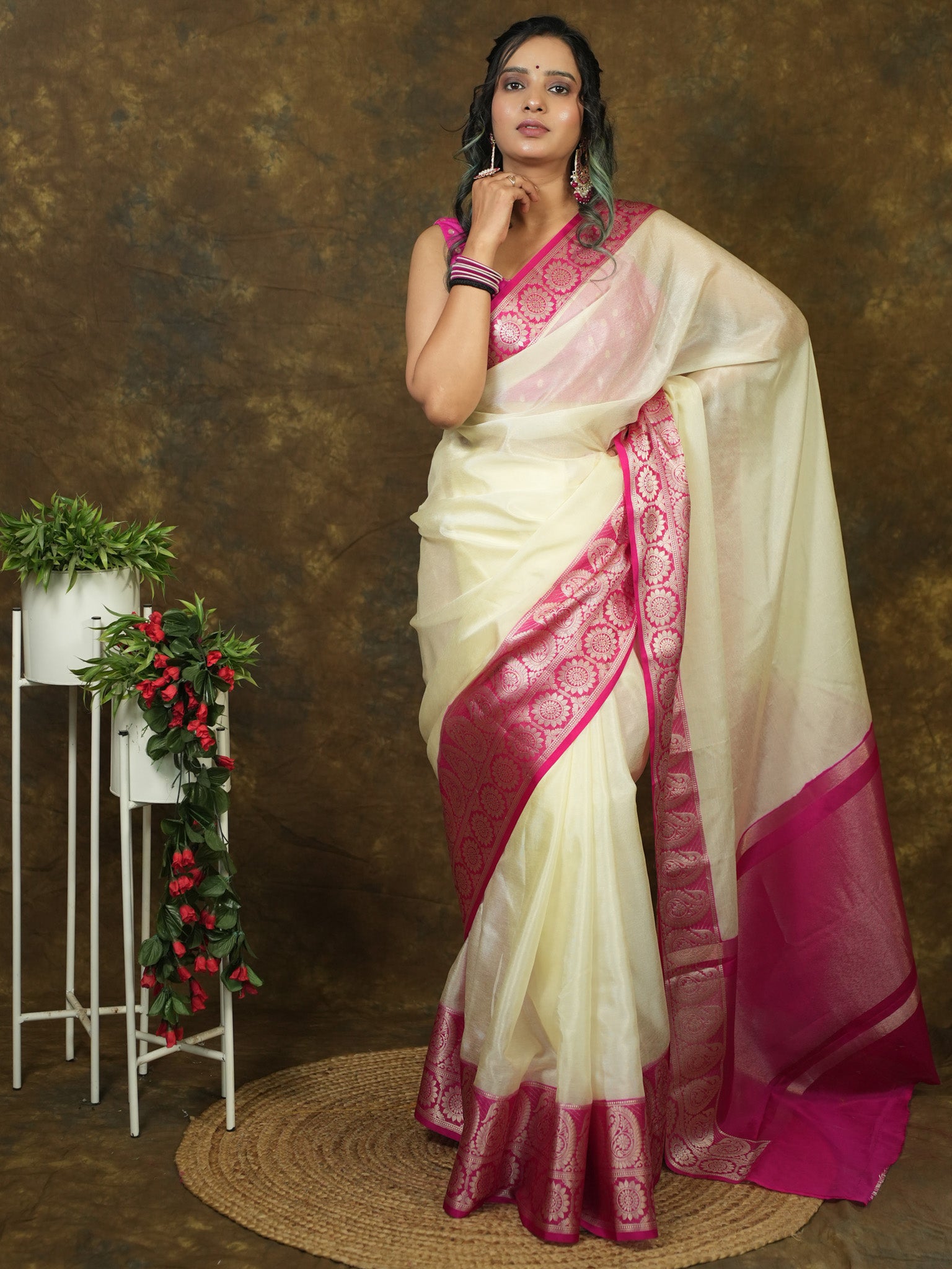 Banarasi Cotton Silk Saree With Silver Zari Weaving & Contrast Border-Off White