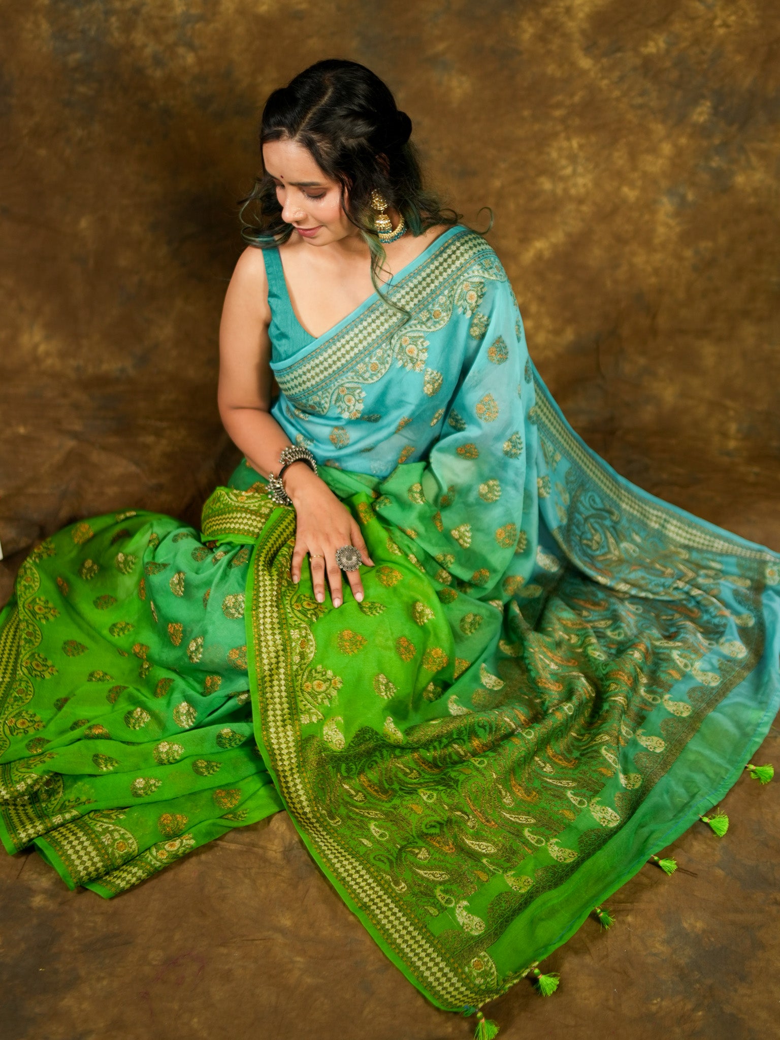 Banarasi Dual Shade Pure Georgette Saree With Resham Weaving-Green & Blue